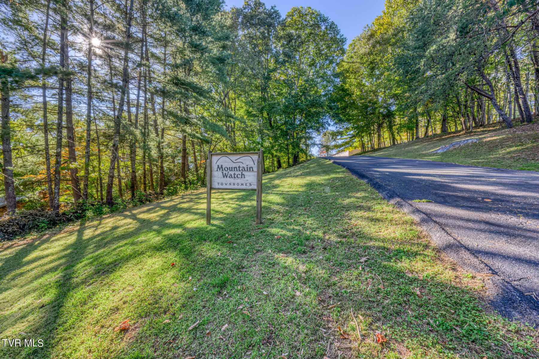 225 Huckleberry Road, 2