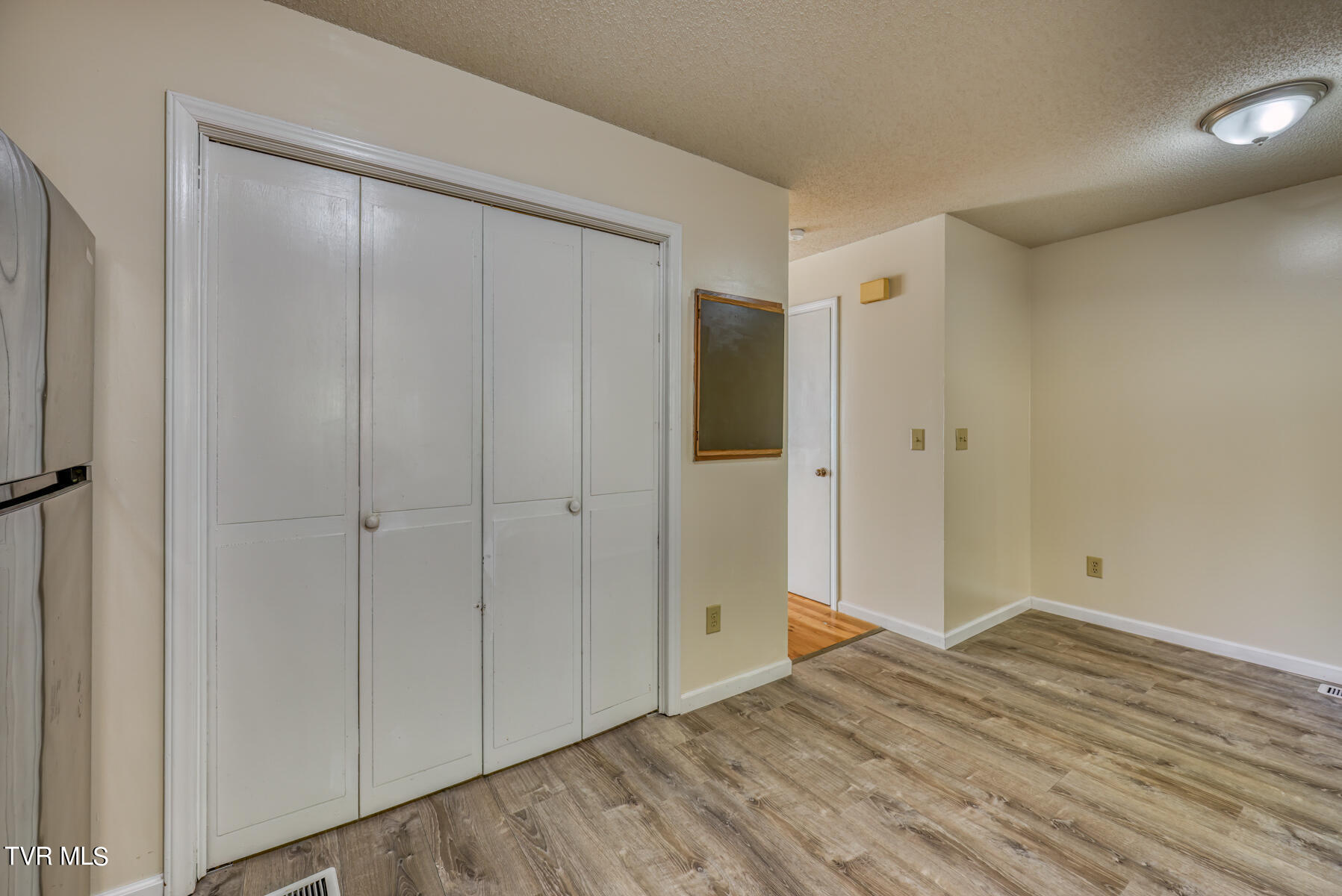 225 Huckleberry Road, 2