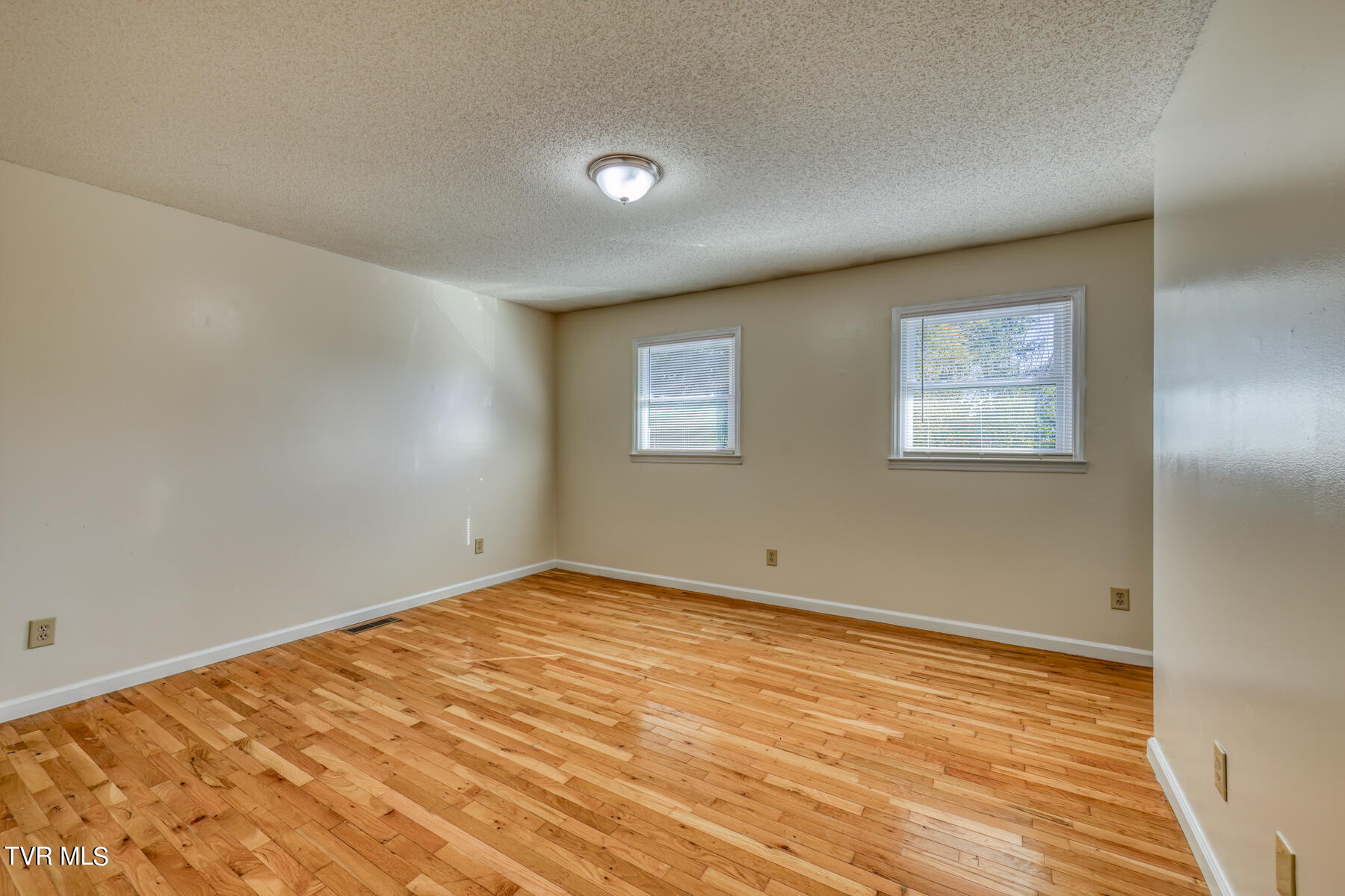 225 Huckleberry Road, 2