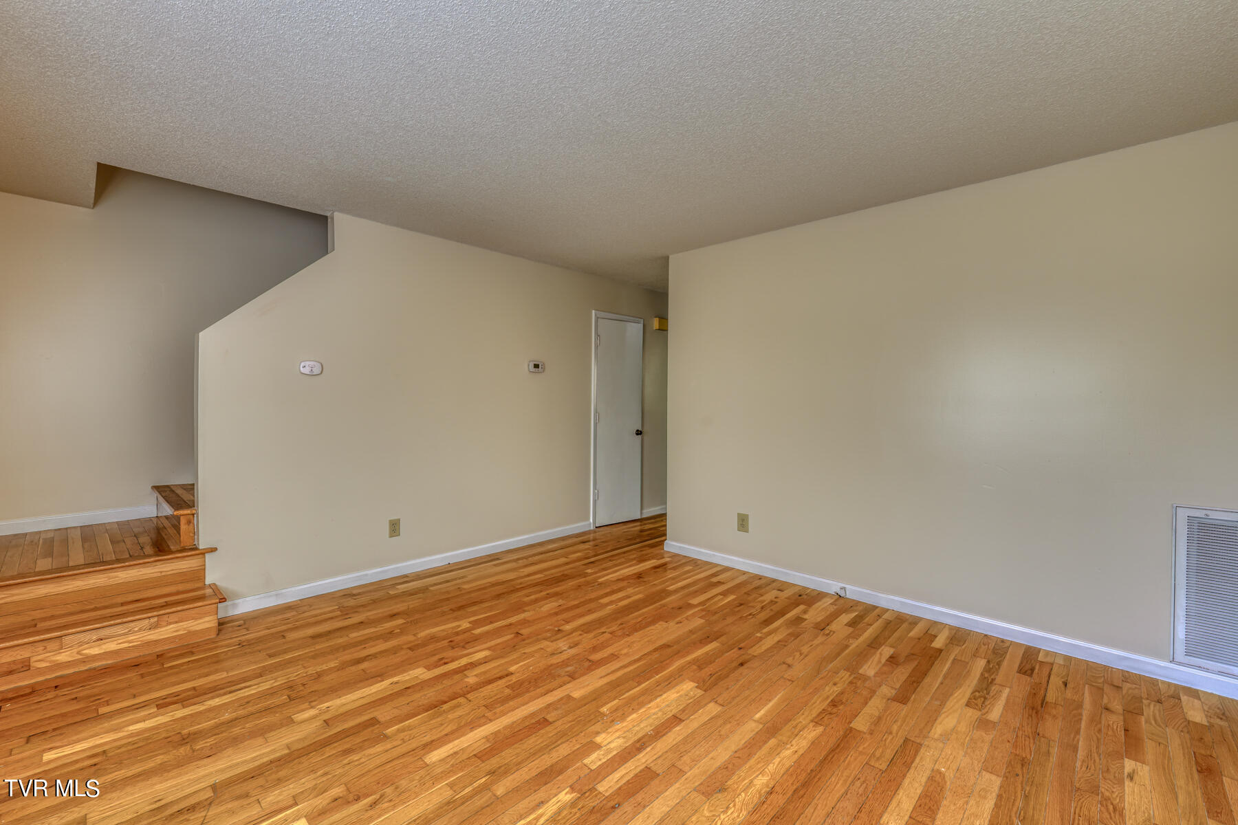 225 Huckleberry Road, 2
