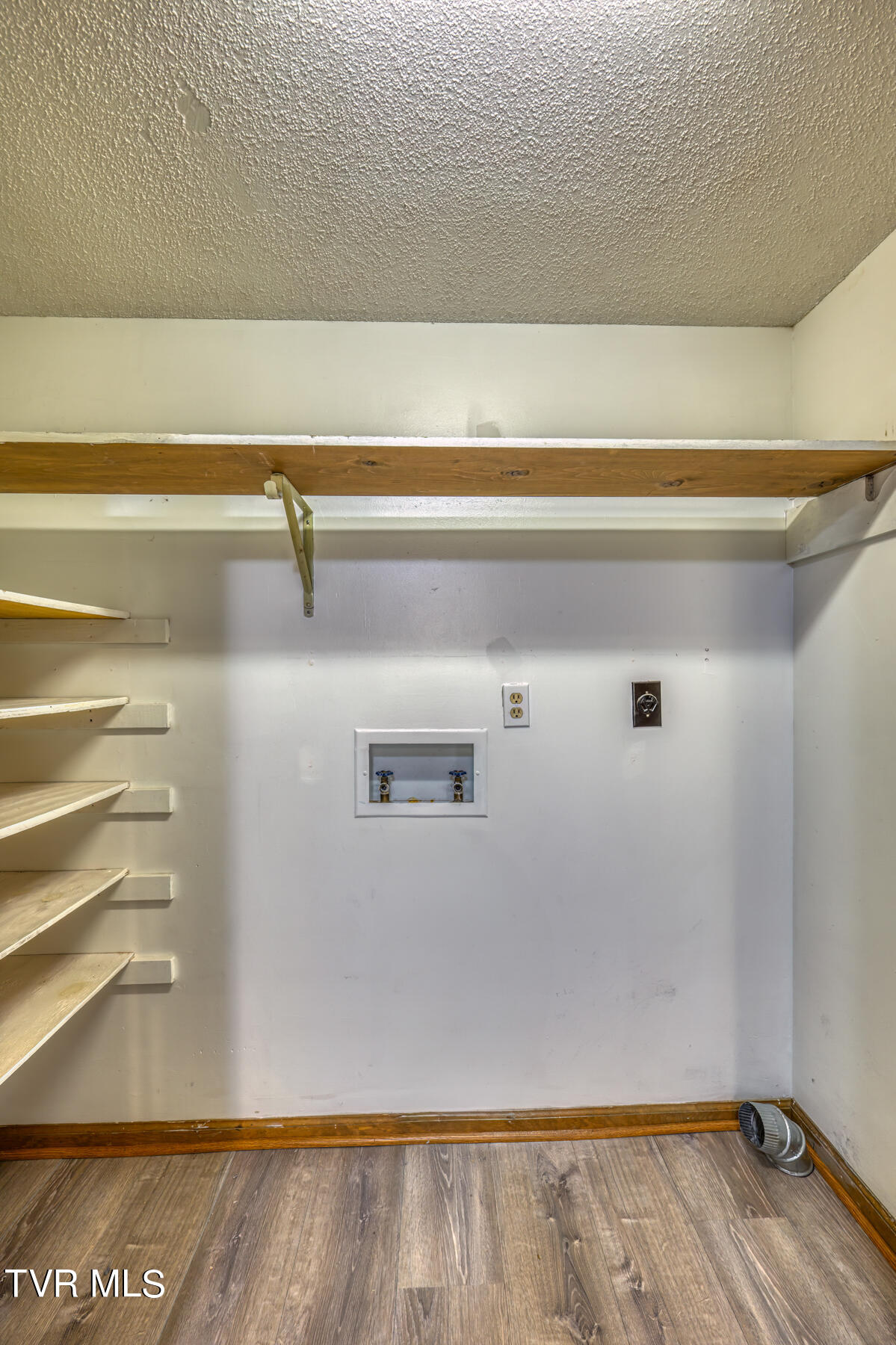 225 Huckleberry Road, 2