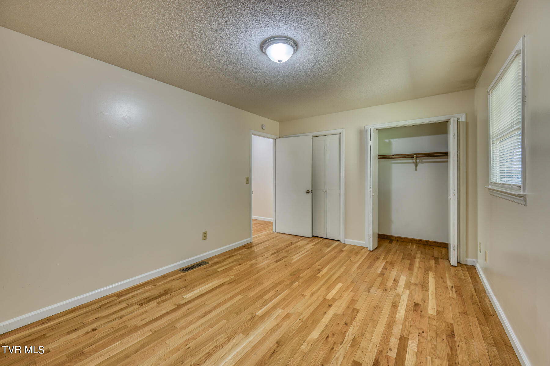 225 Huckleberry Road, 2