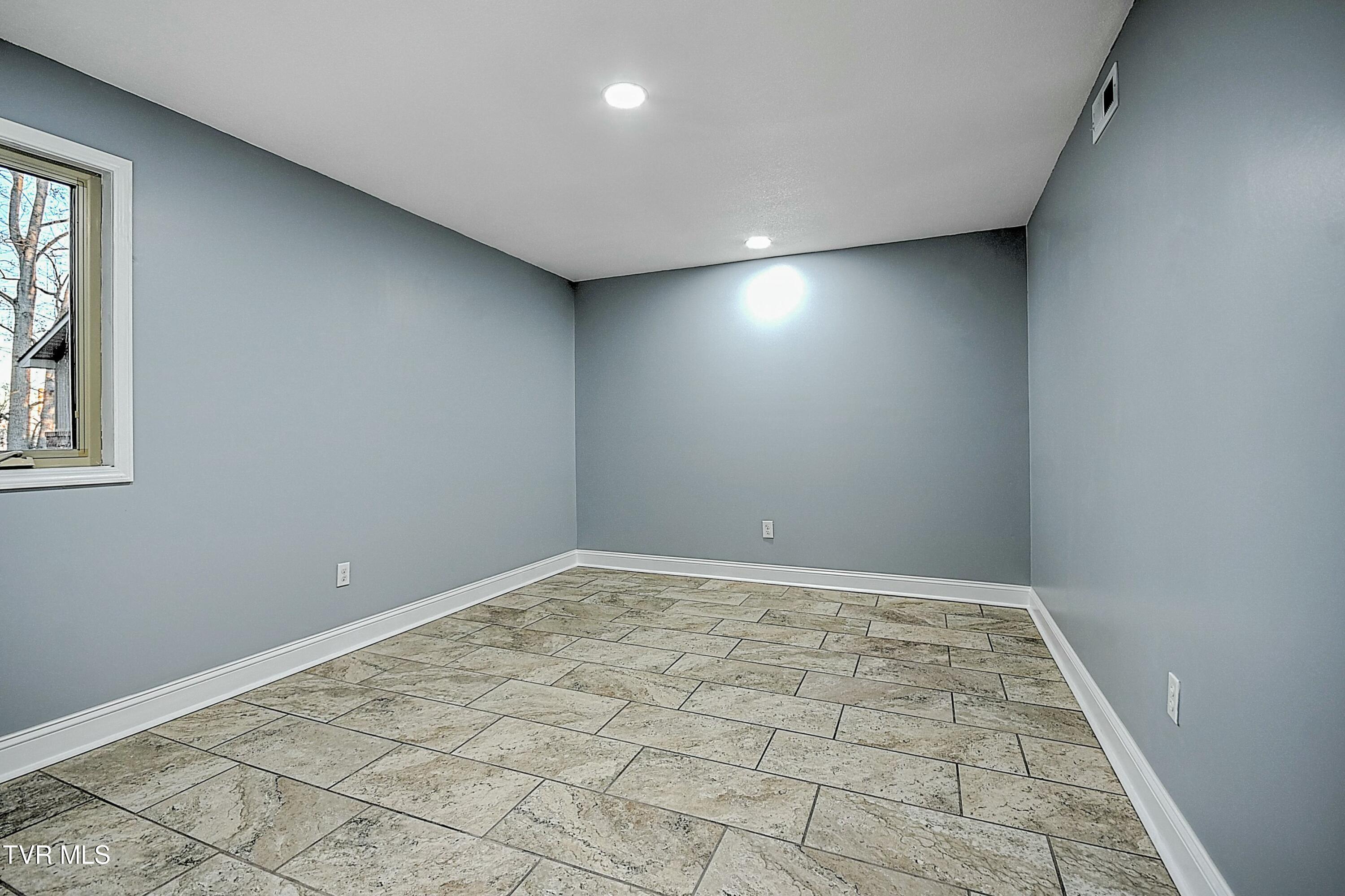 203 Windmere Place