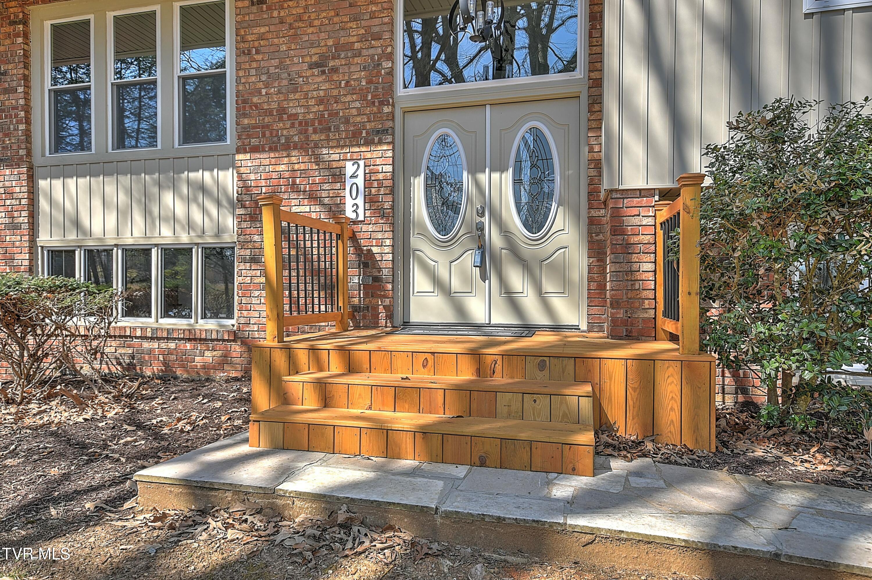203 Windmere Place