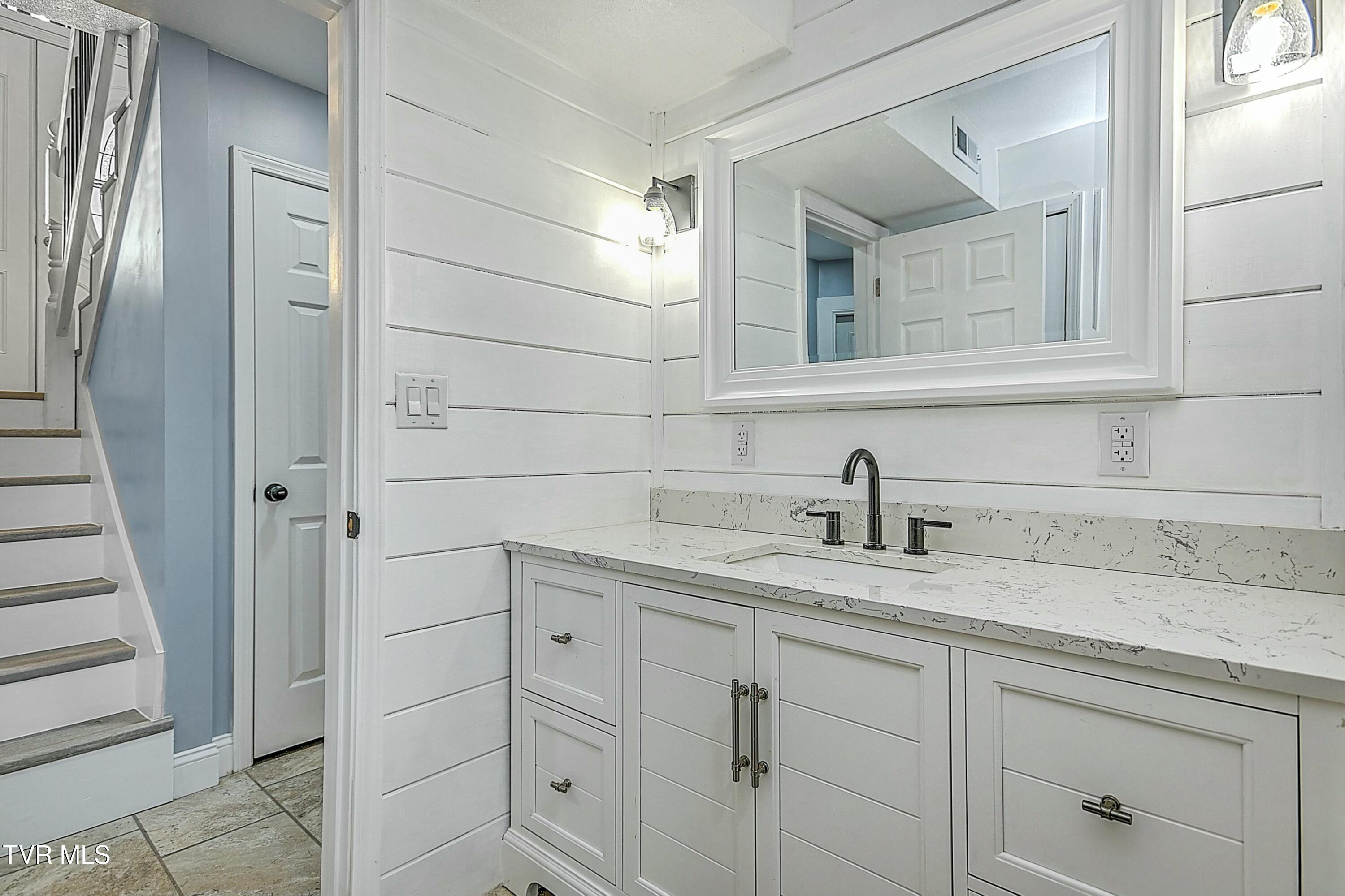 203 Windmere Place