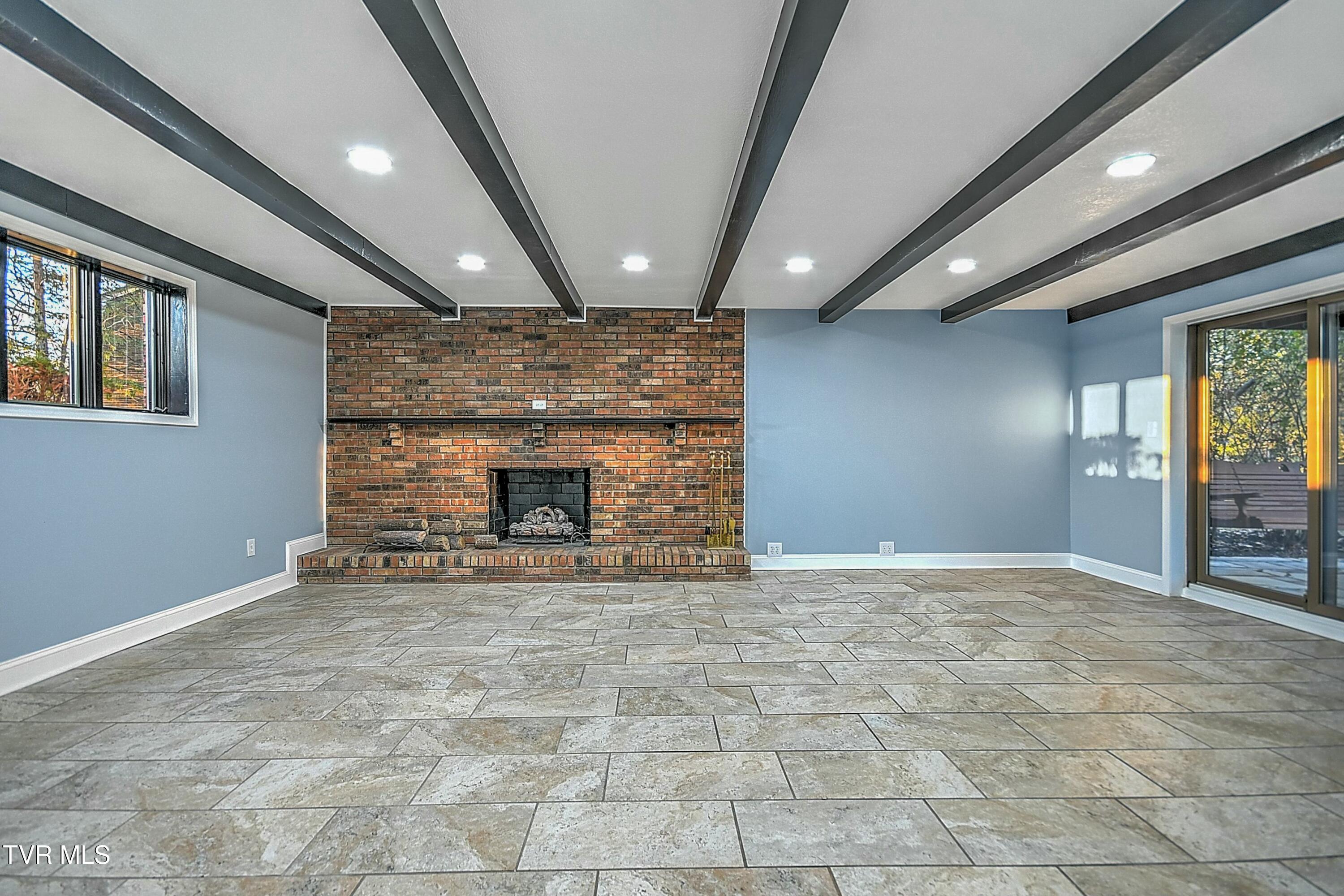 203 Windmere Place