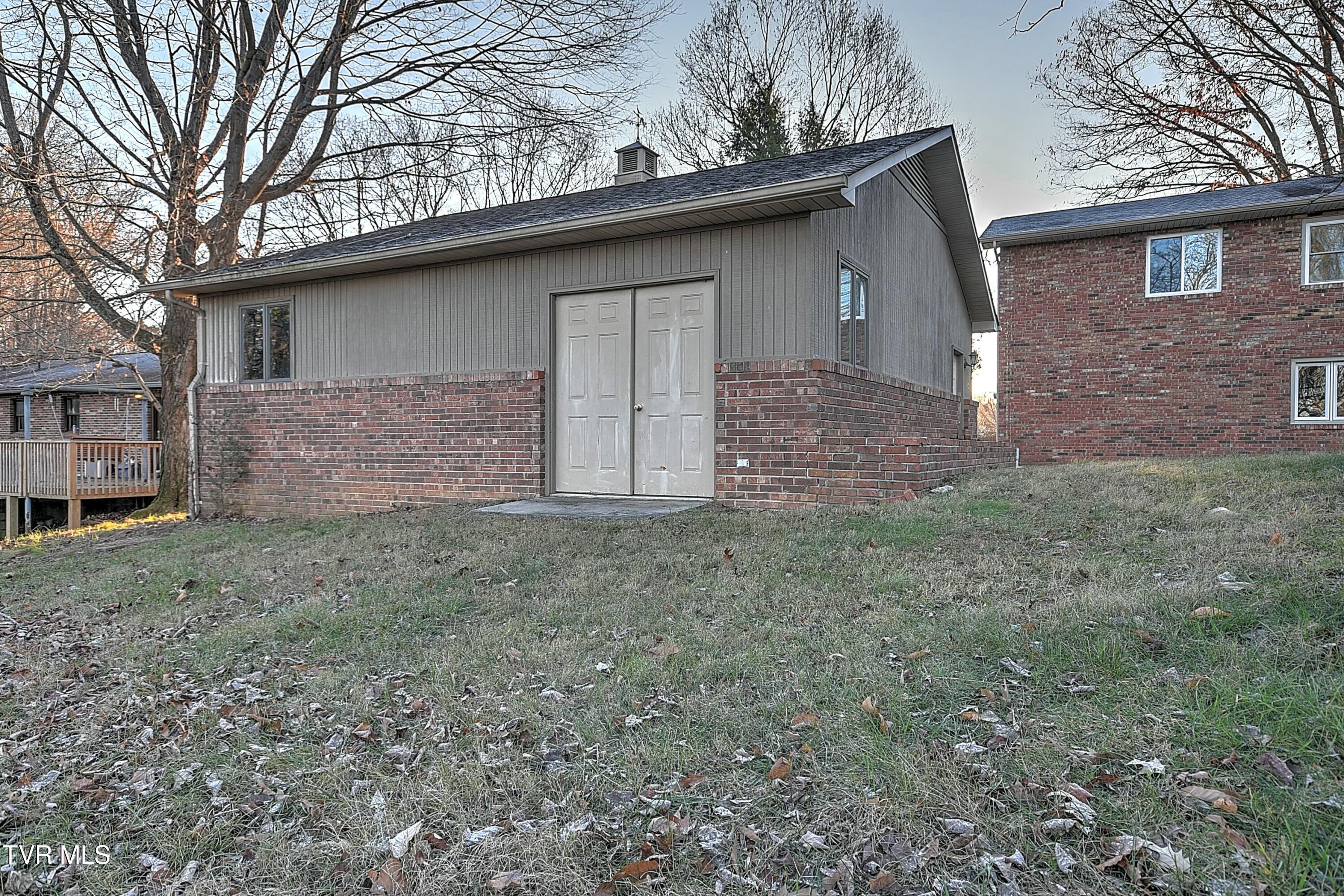203 Windmere Place