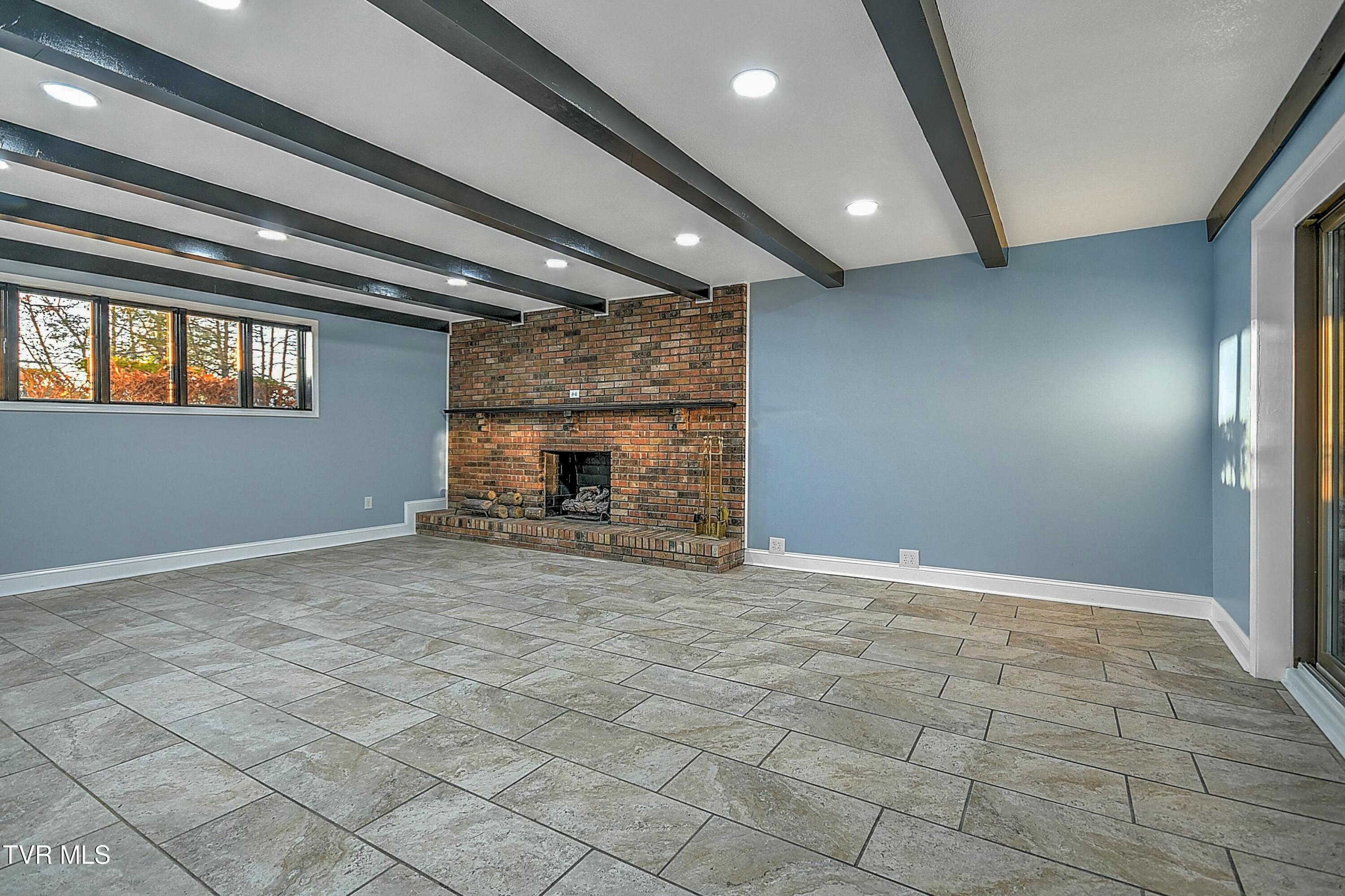 203 Windmere Place