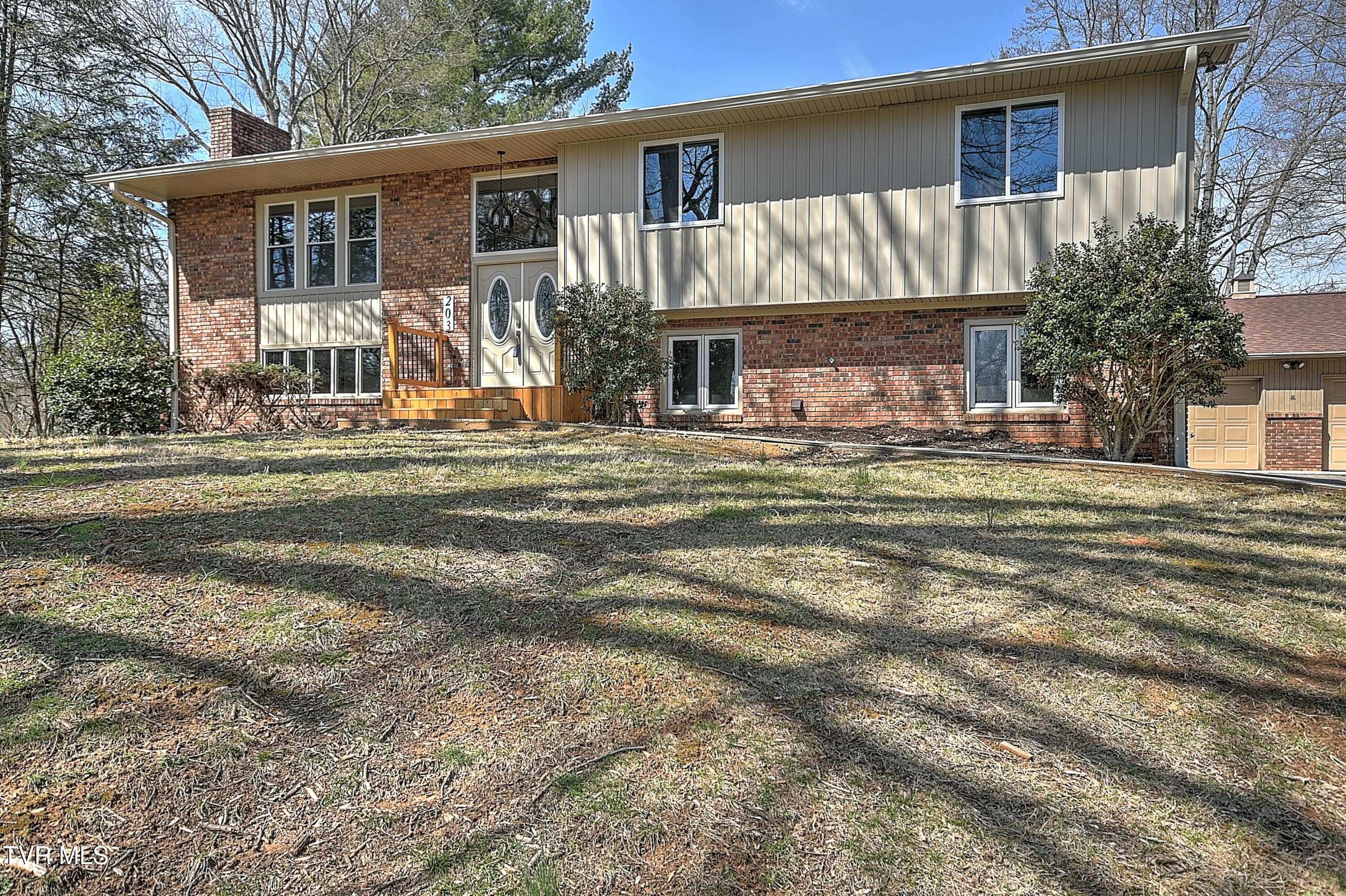 203 Windmere Place