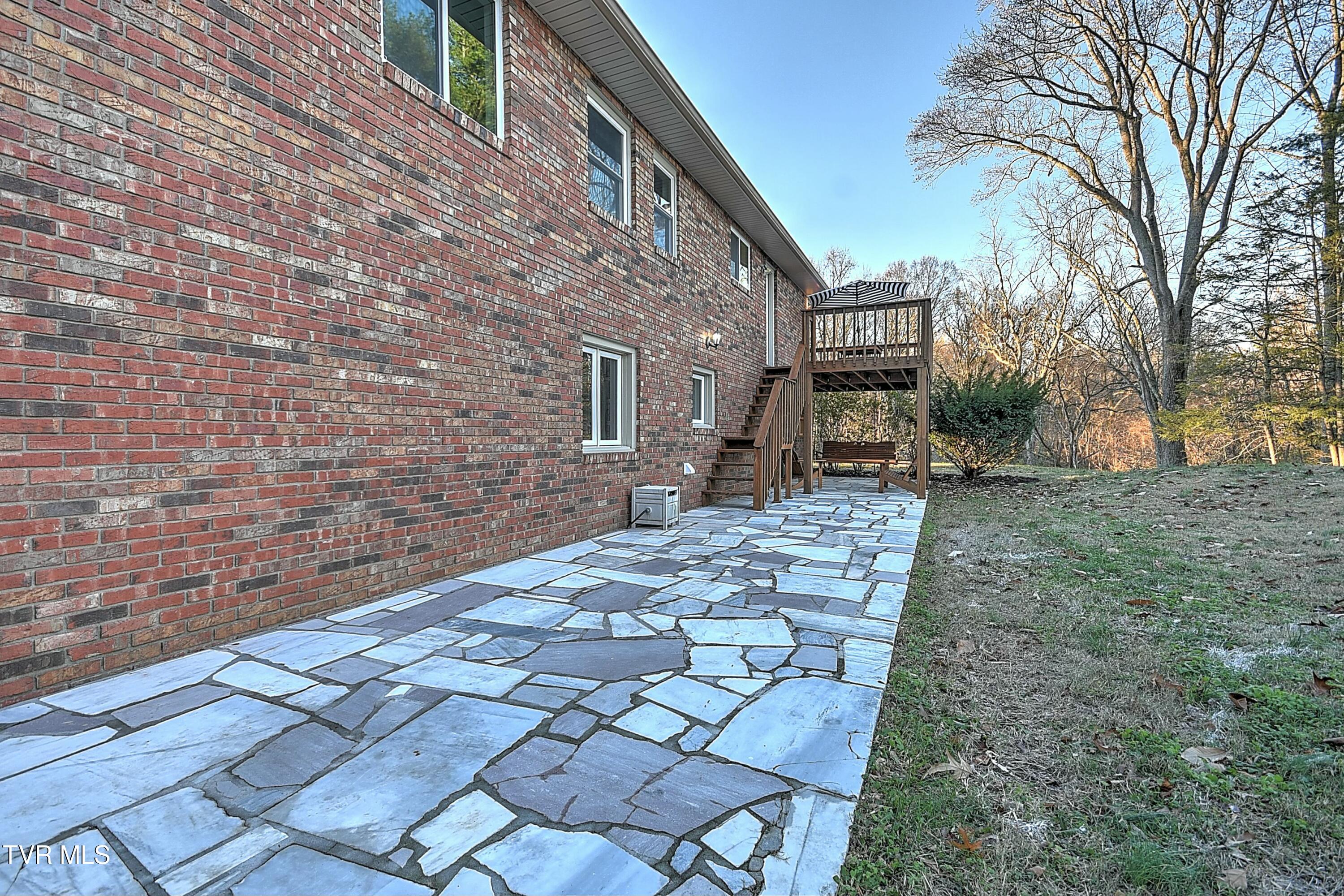 203 Windmere Place