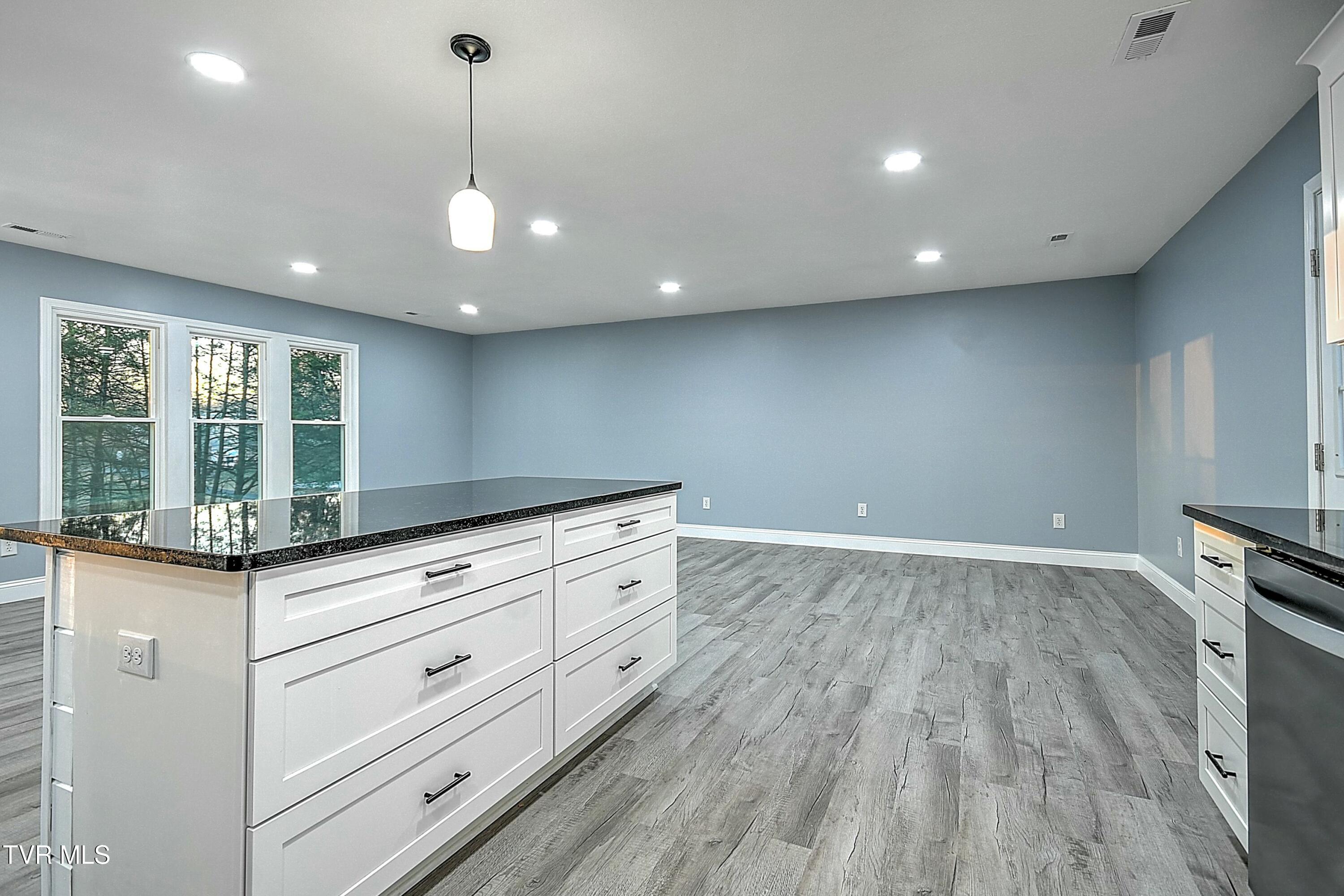 203 Windmere Place