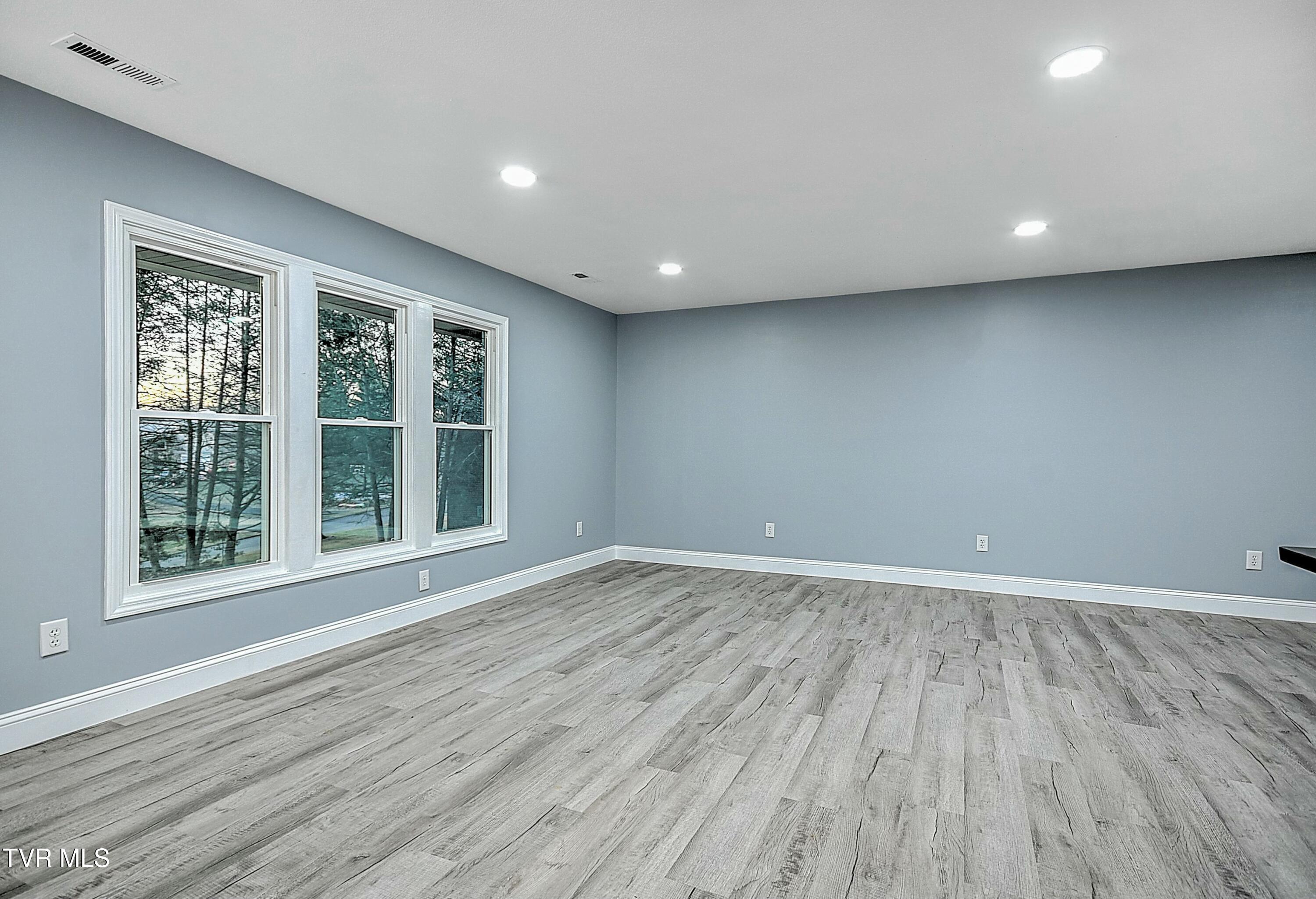 203 Windmere Place