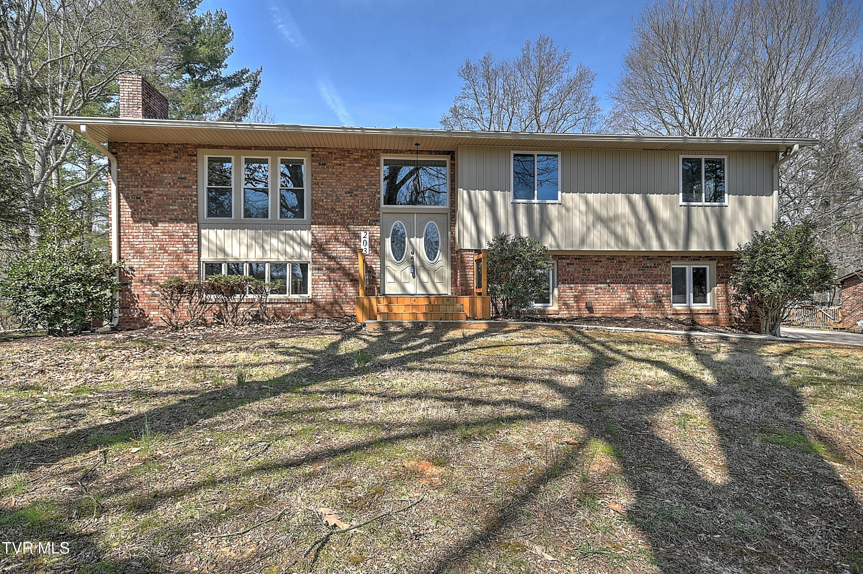 203 Windmere Place