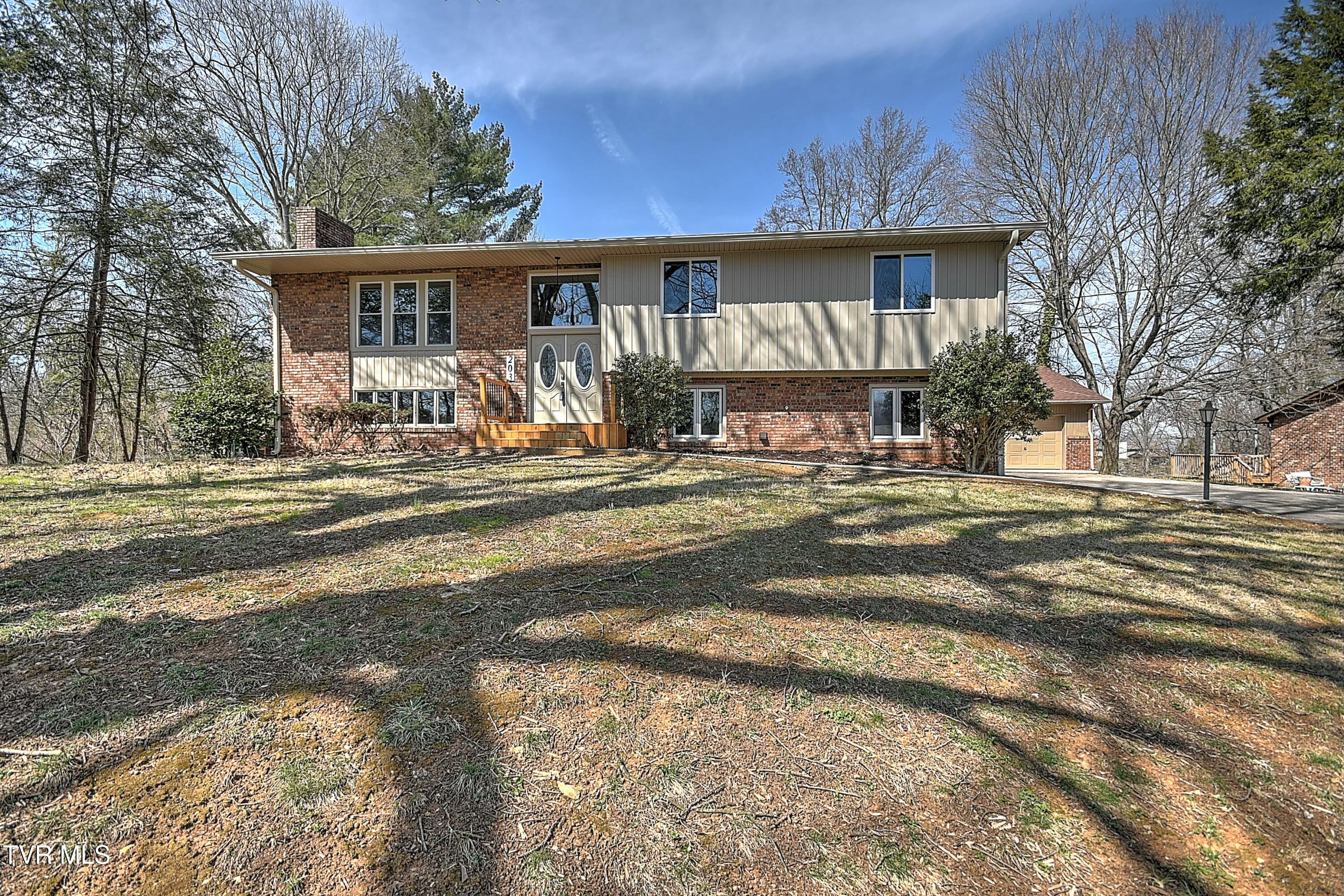 203 Windmere Place