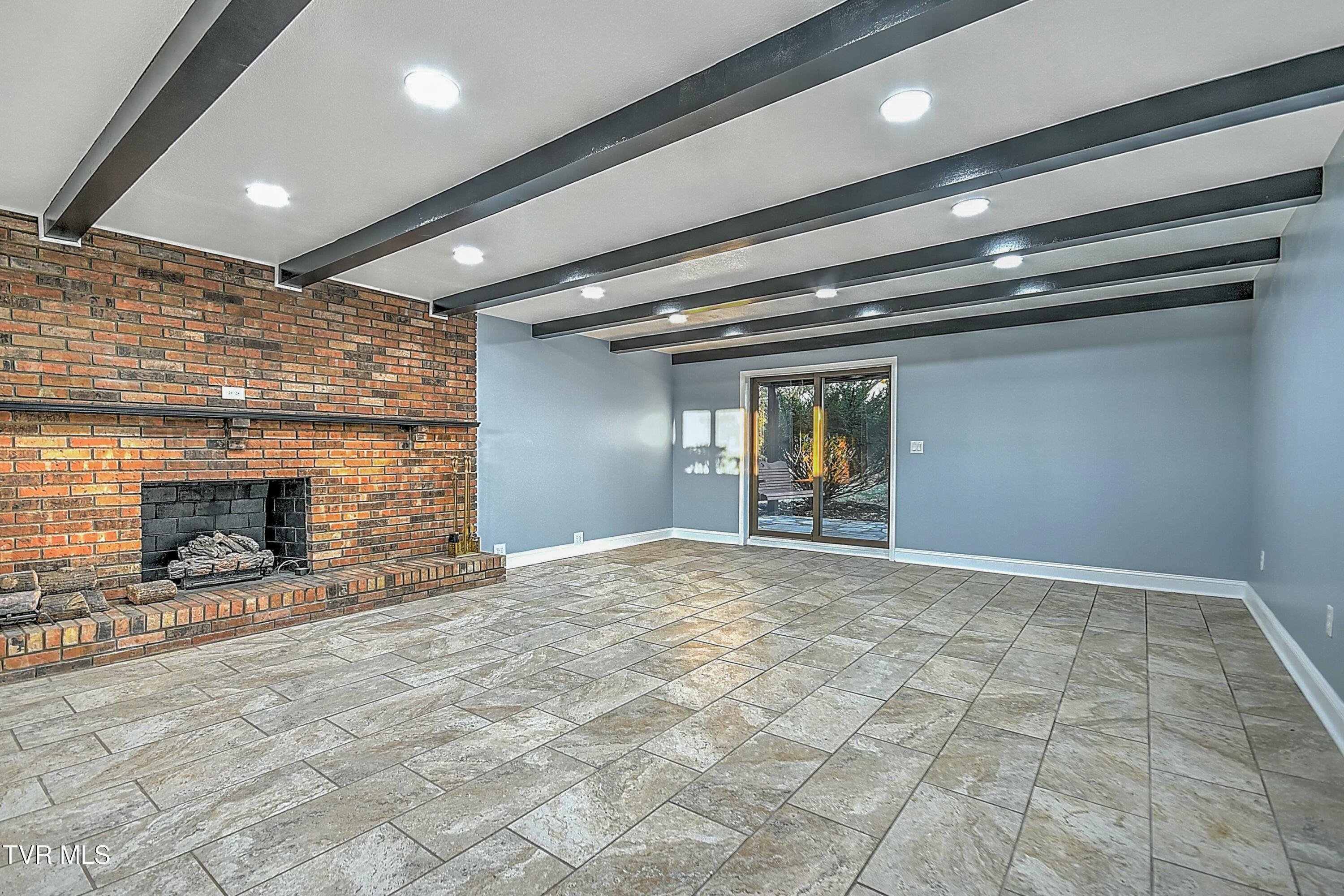 203 Windmere Place