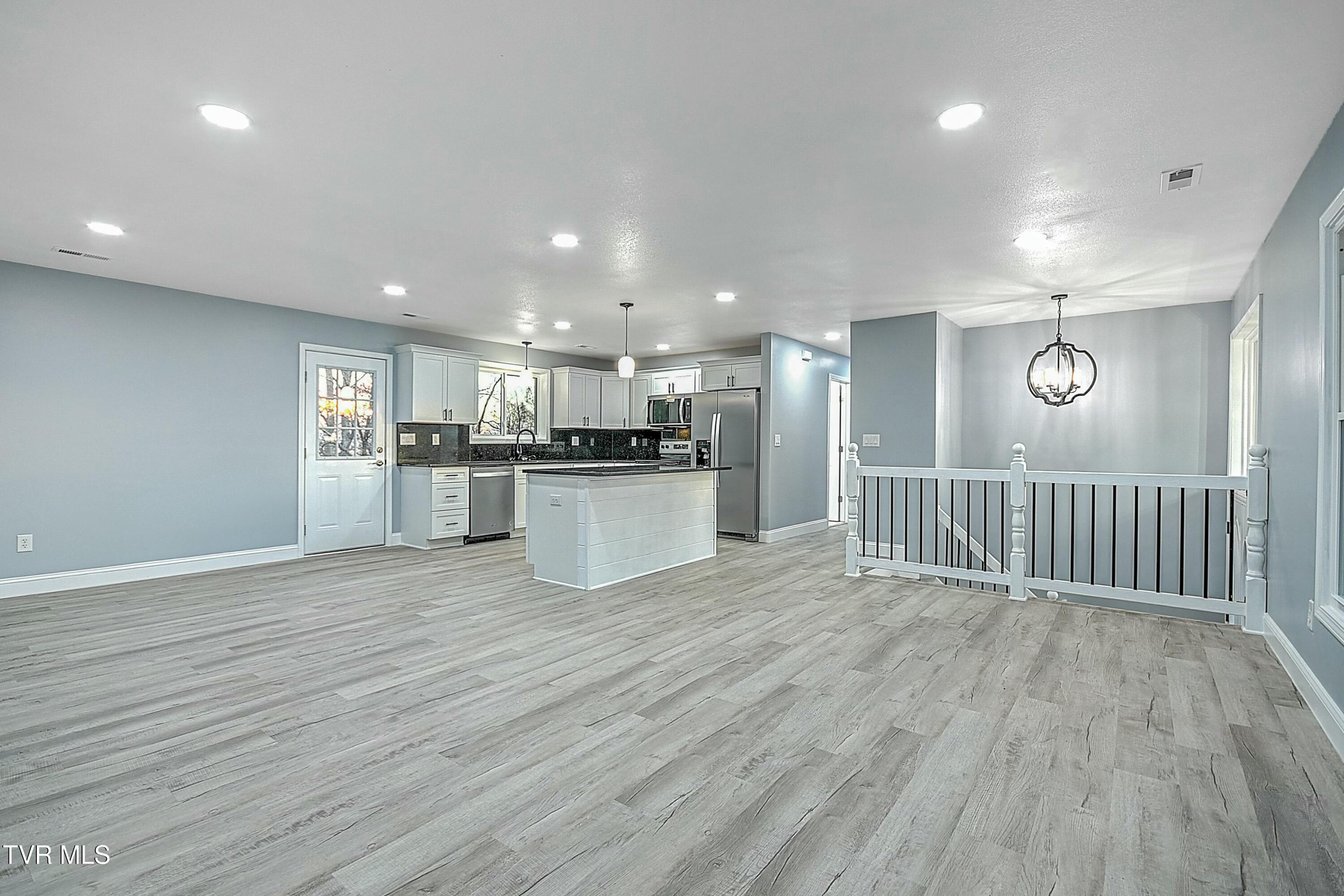 203 Windmere Place