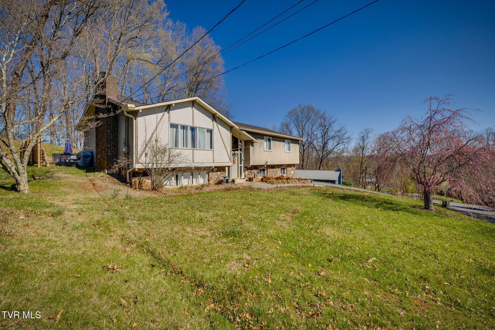 128 Manchester Place