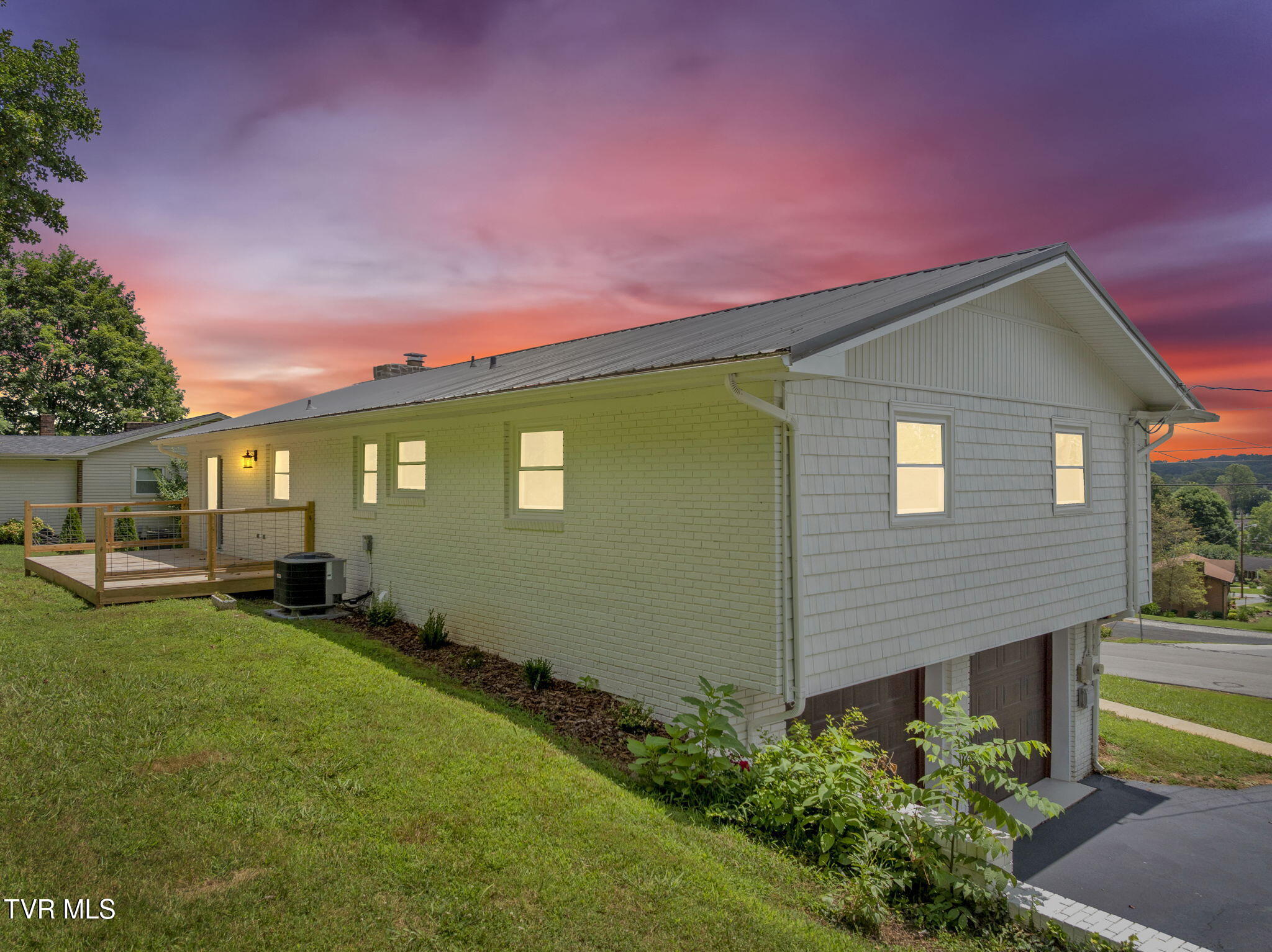 640 Foothills Road