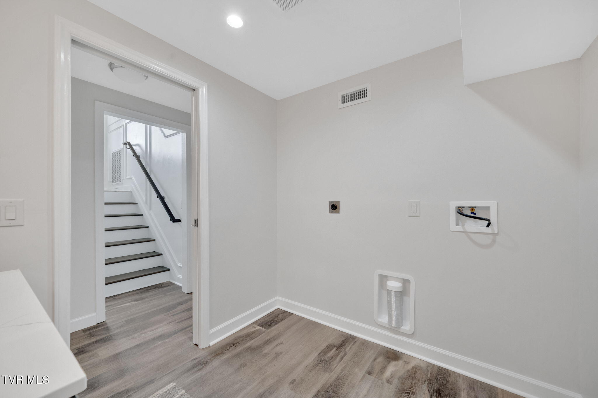 640 Foothills Road