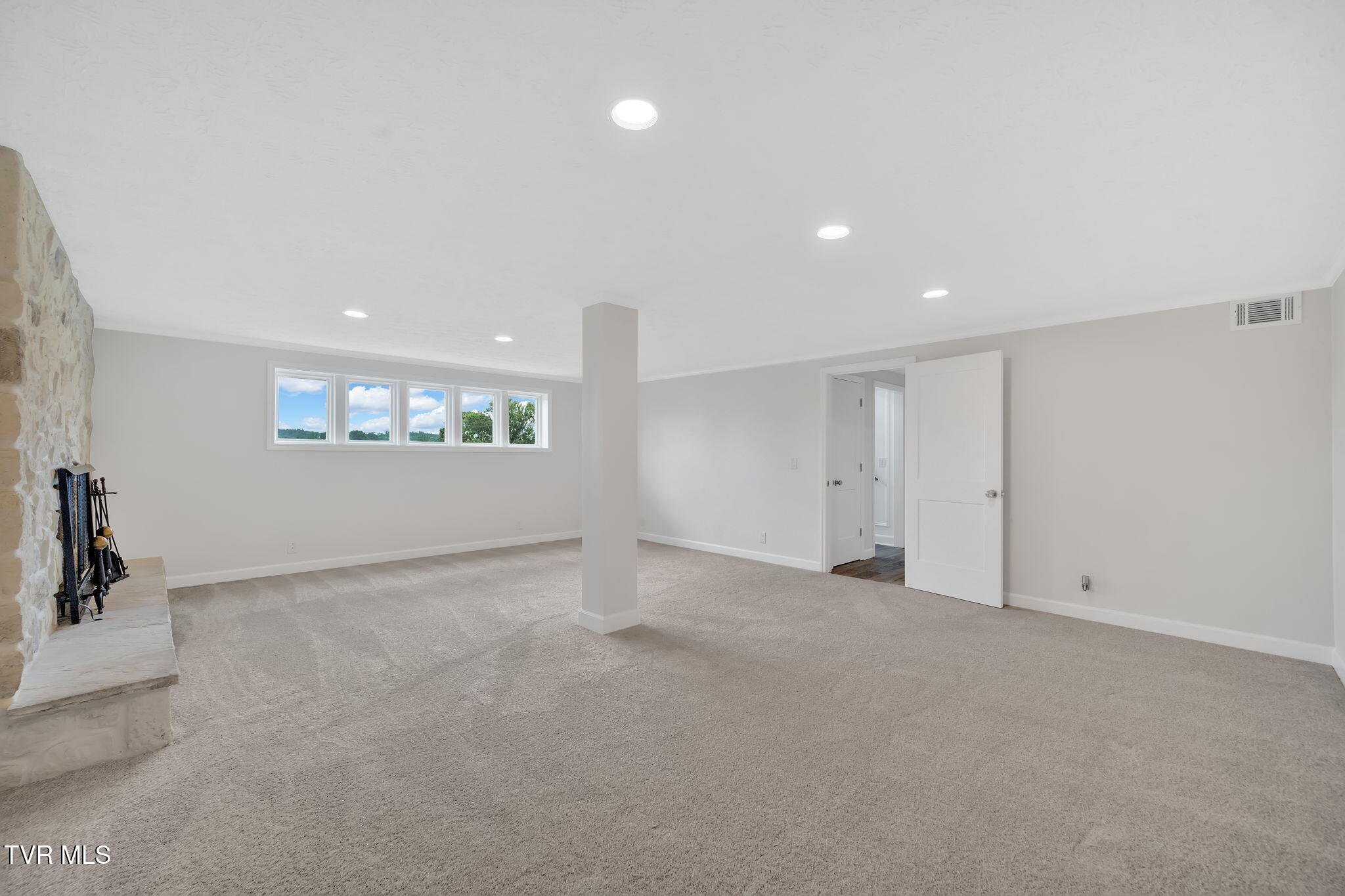 640 Foothills Road