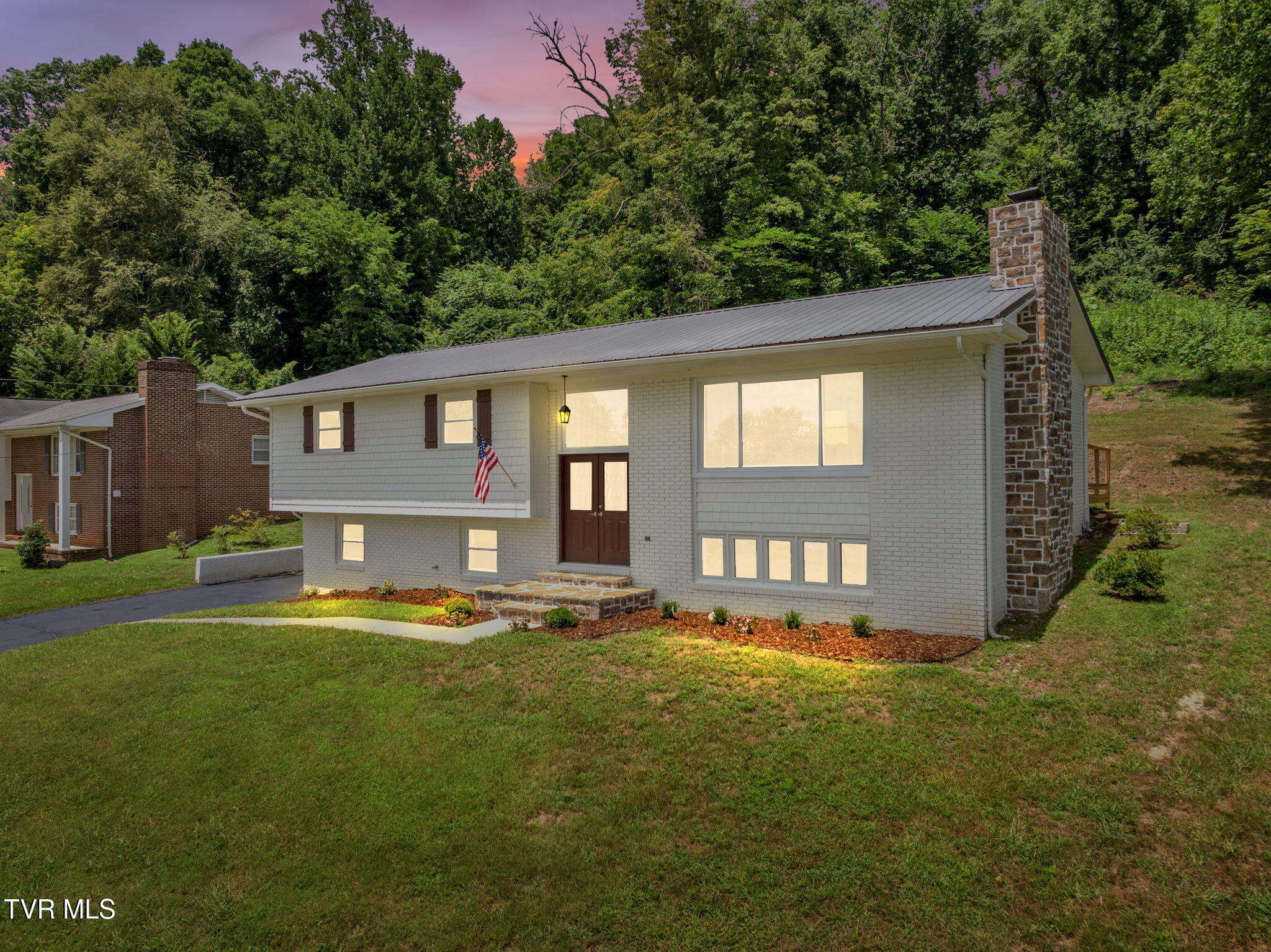 640 Foothills Road