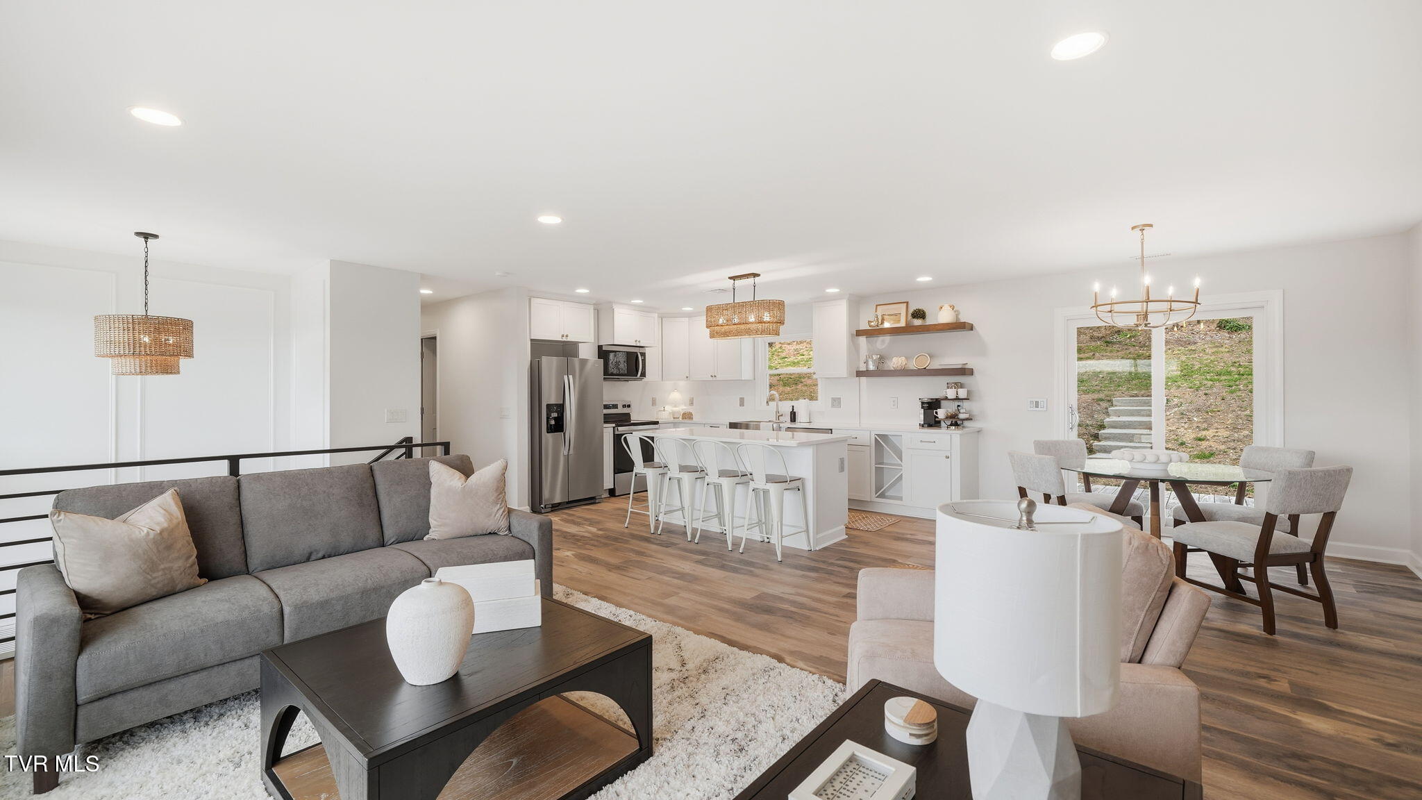 640 Foothills Road