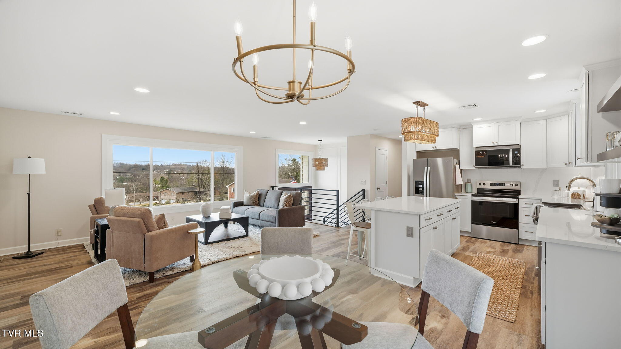 640 Foothills Road
