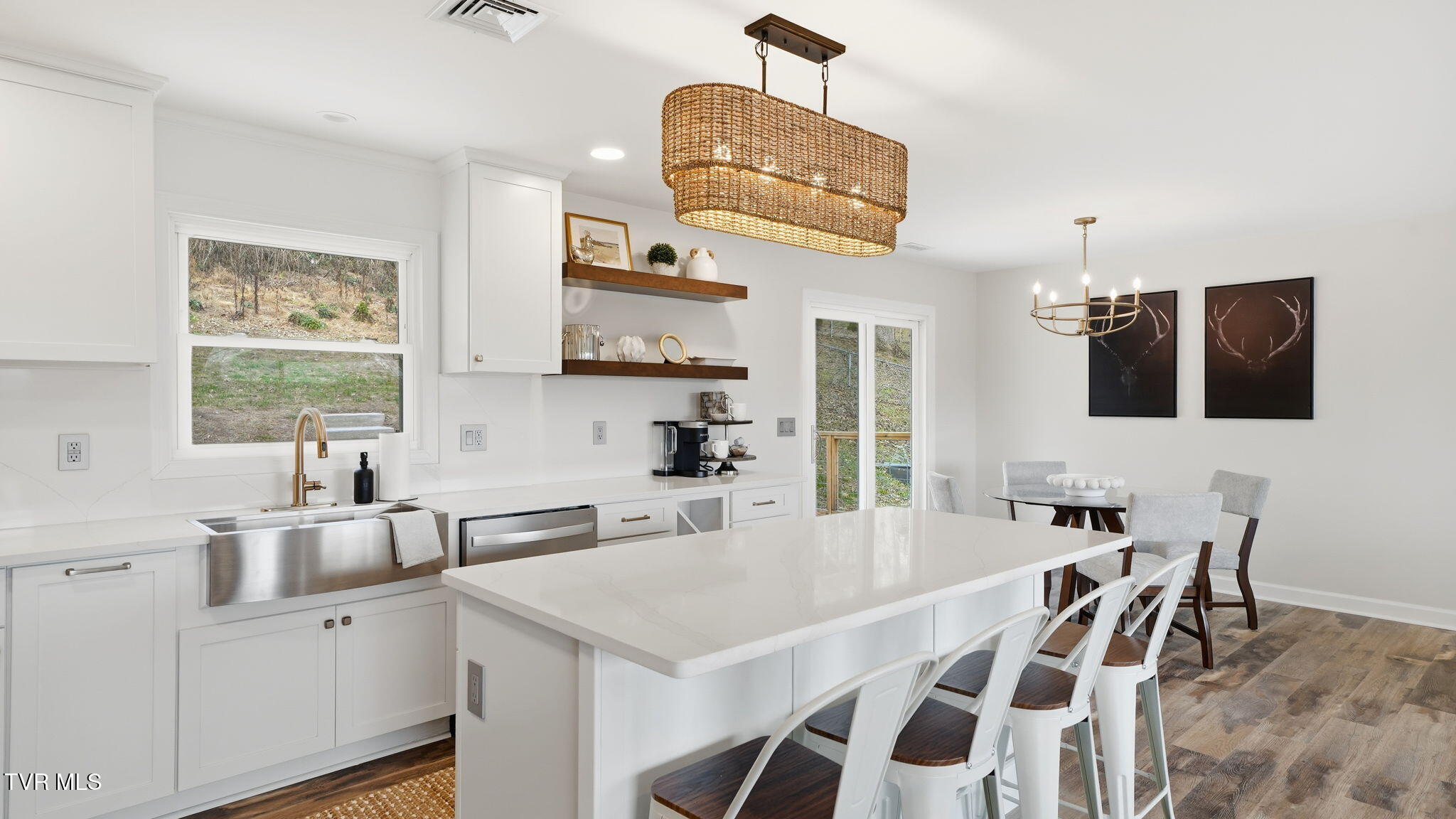 640 Foothills Road