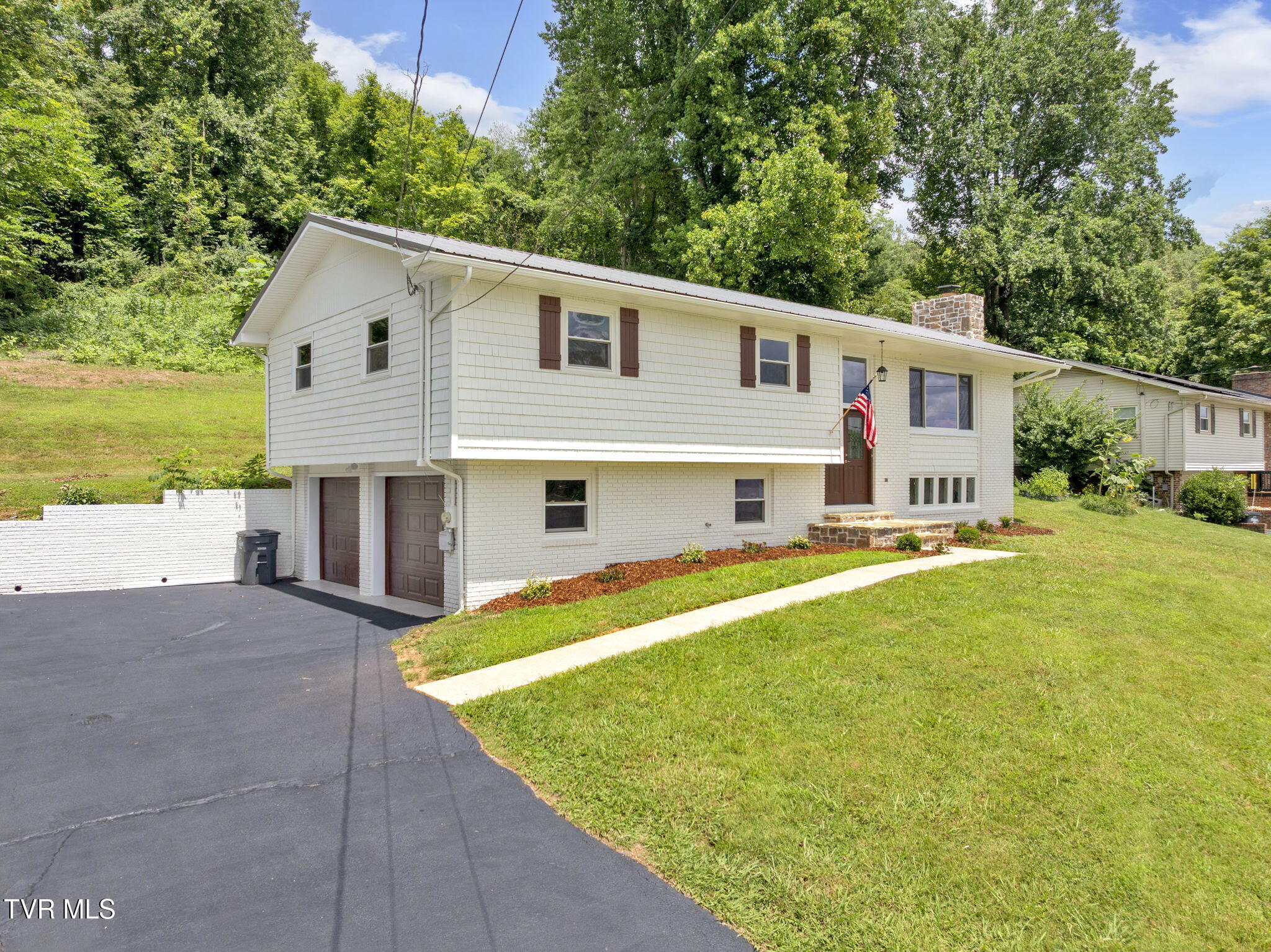 640 Foothills Road