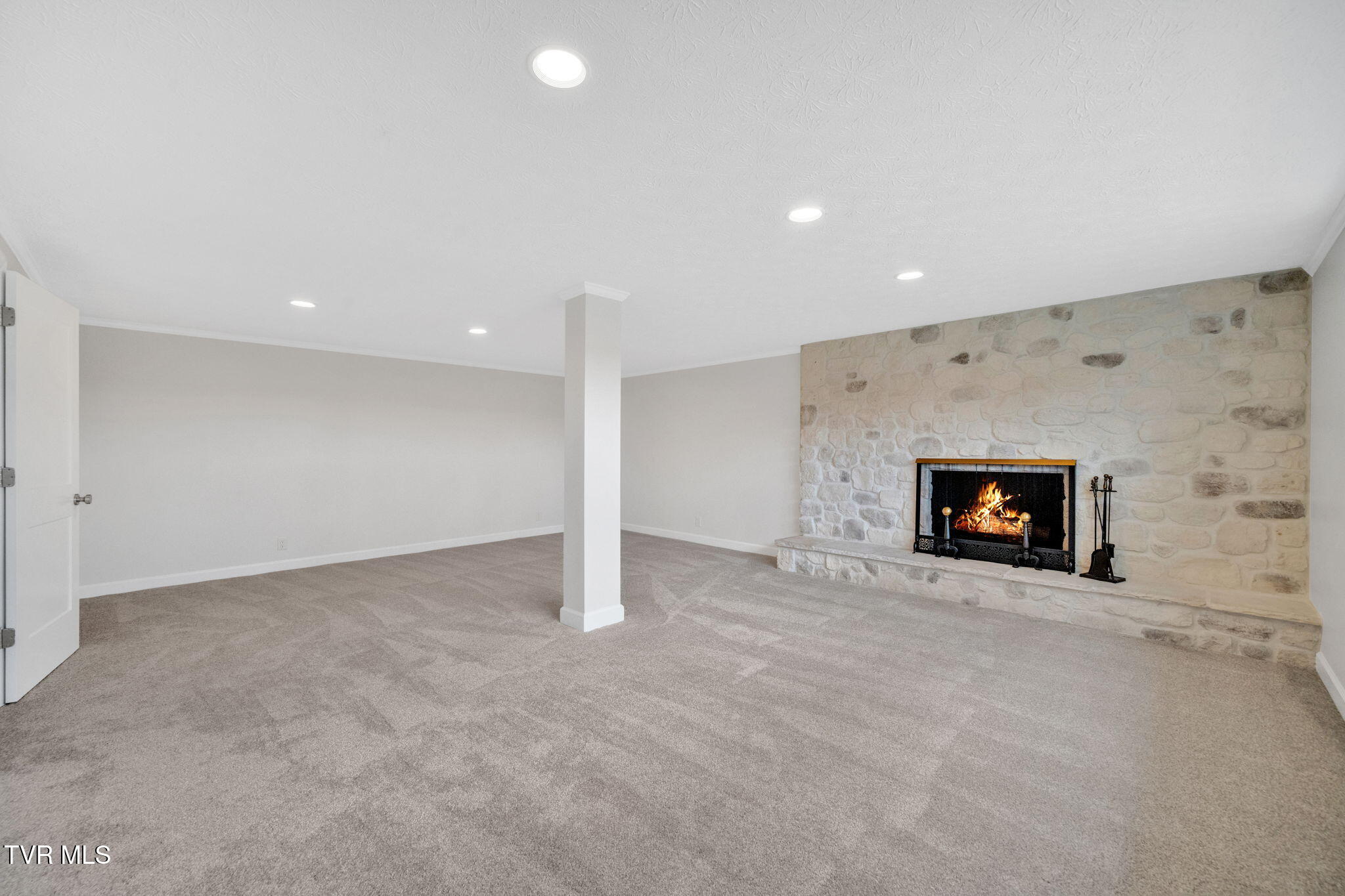 640 Foothills Road