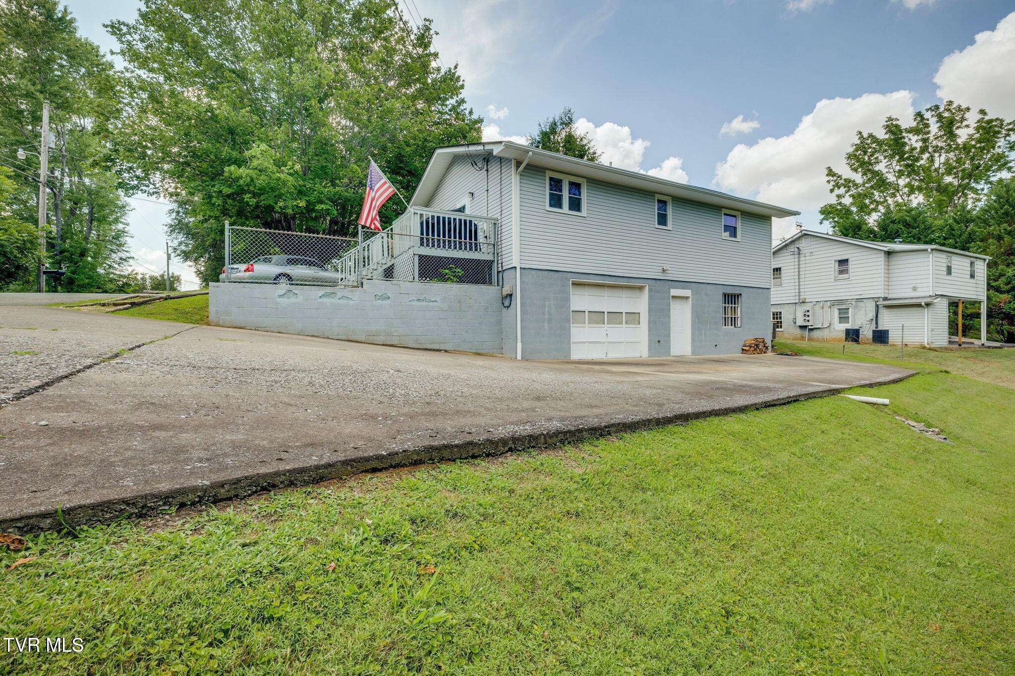 147 Blaine Avenue