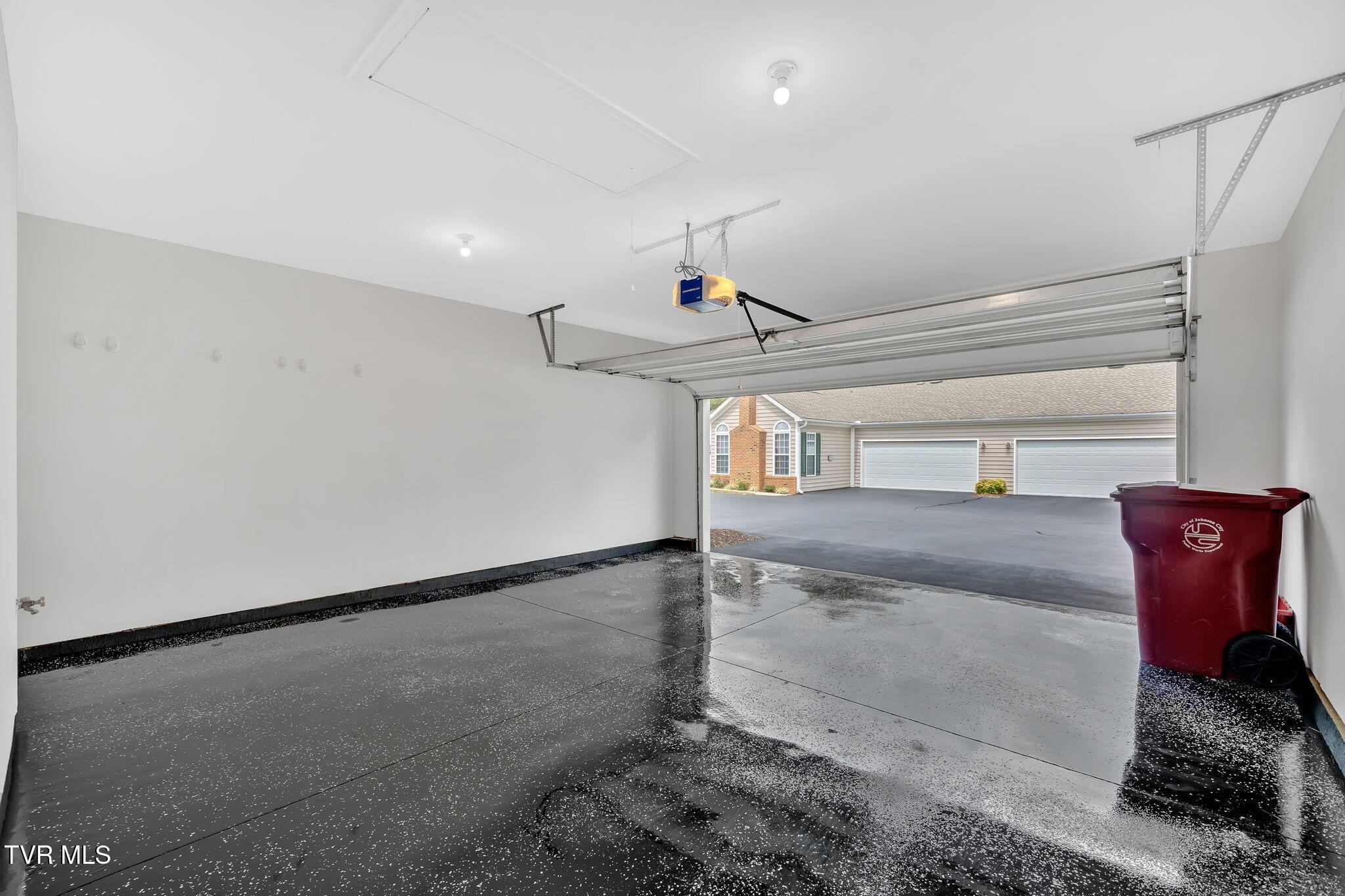 223 Avonlea Place