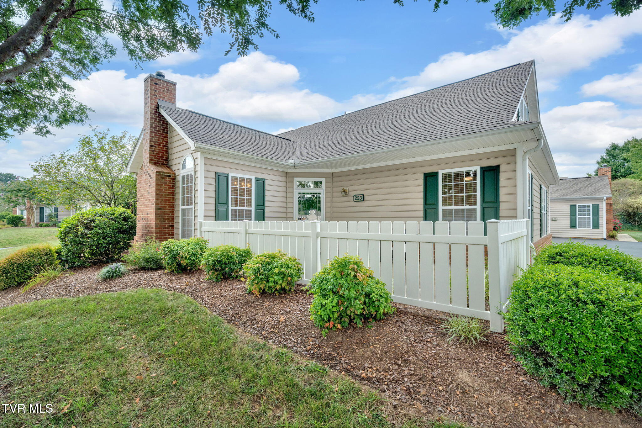 223 Avonlea Place