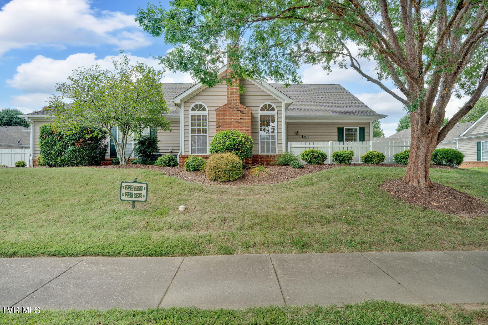 223 Avonlea Place