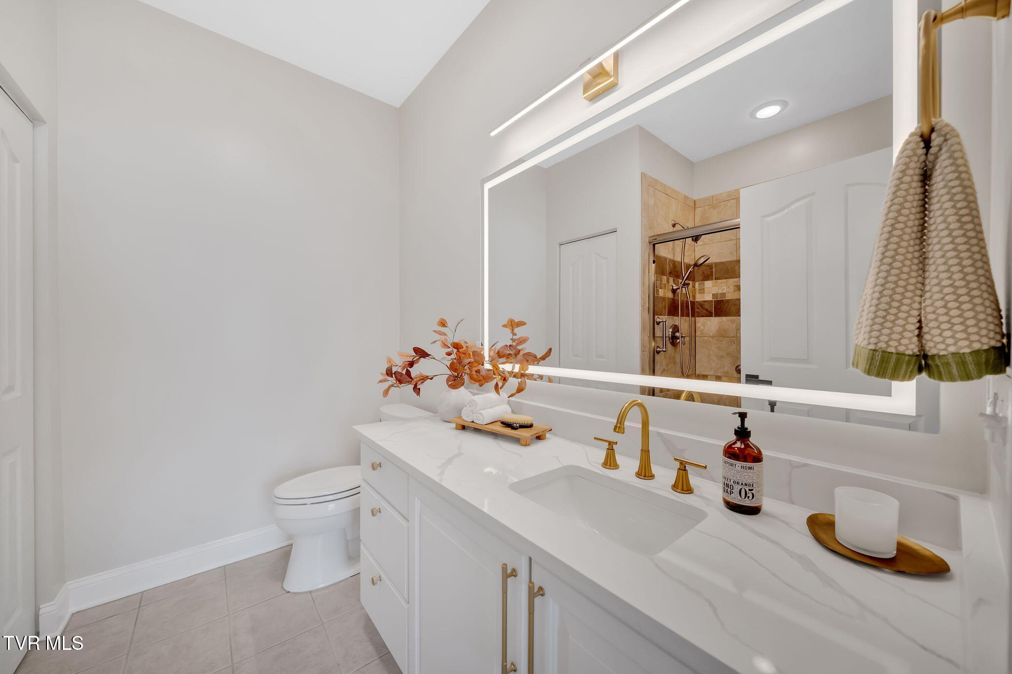 223 Avonlea Place