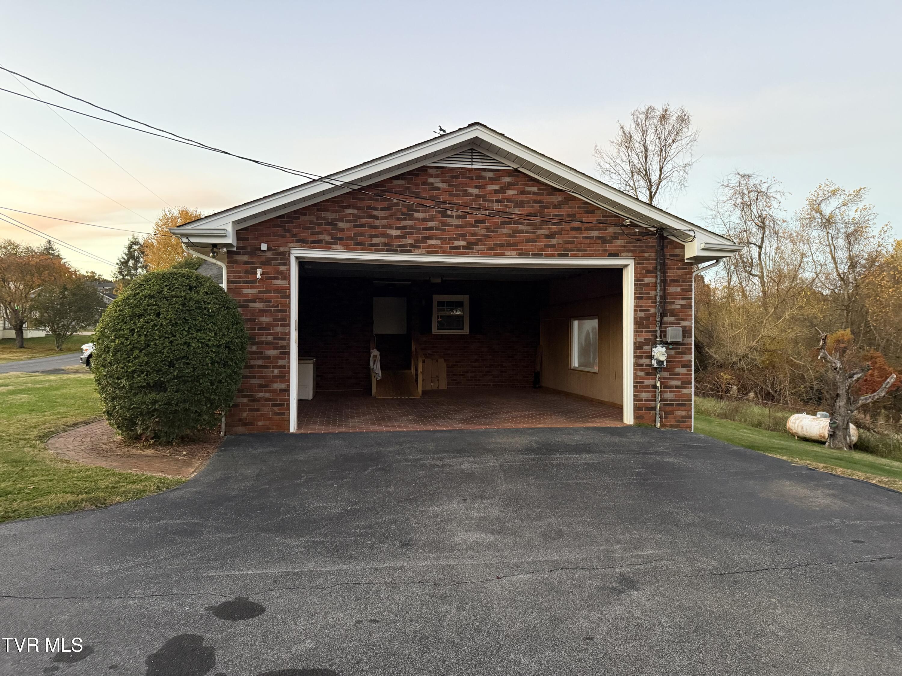 121 Clark Drive