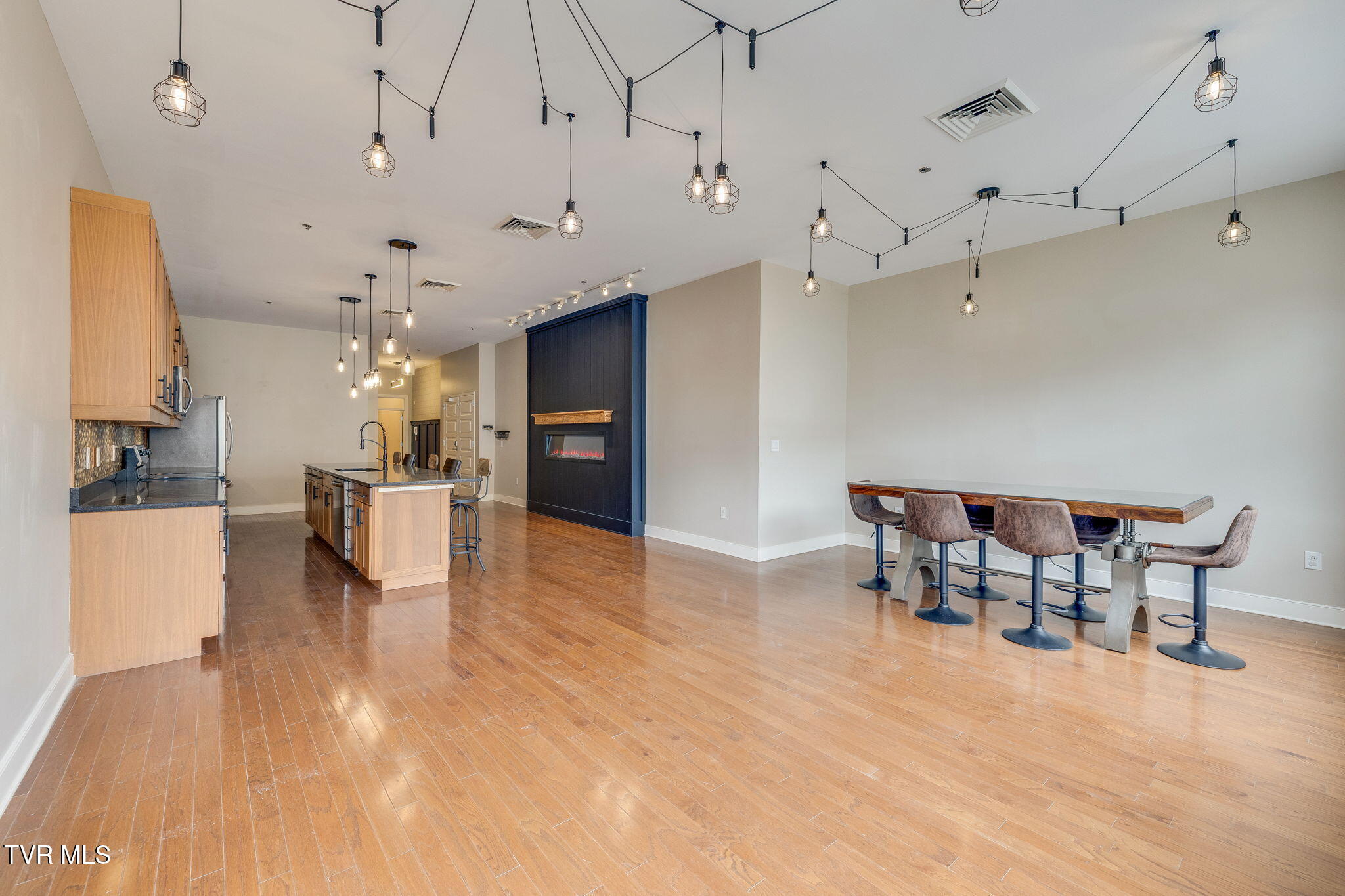 200 Tipton Street 200