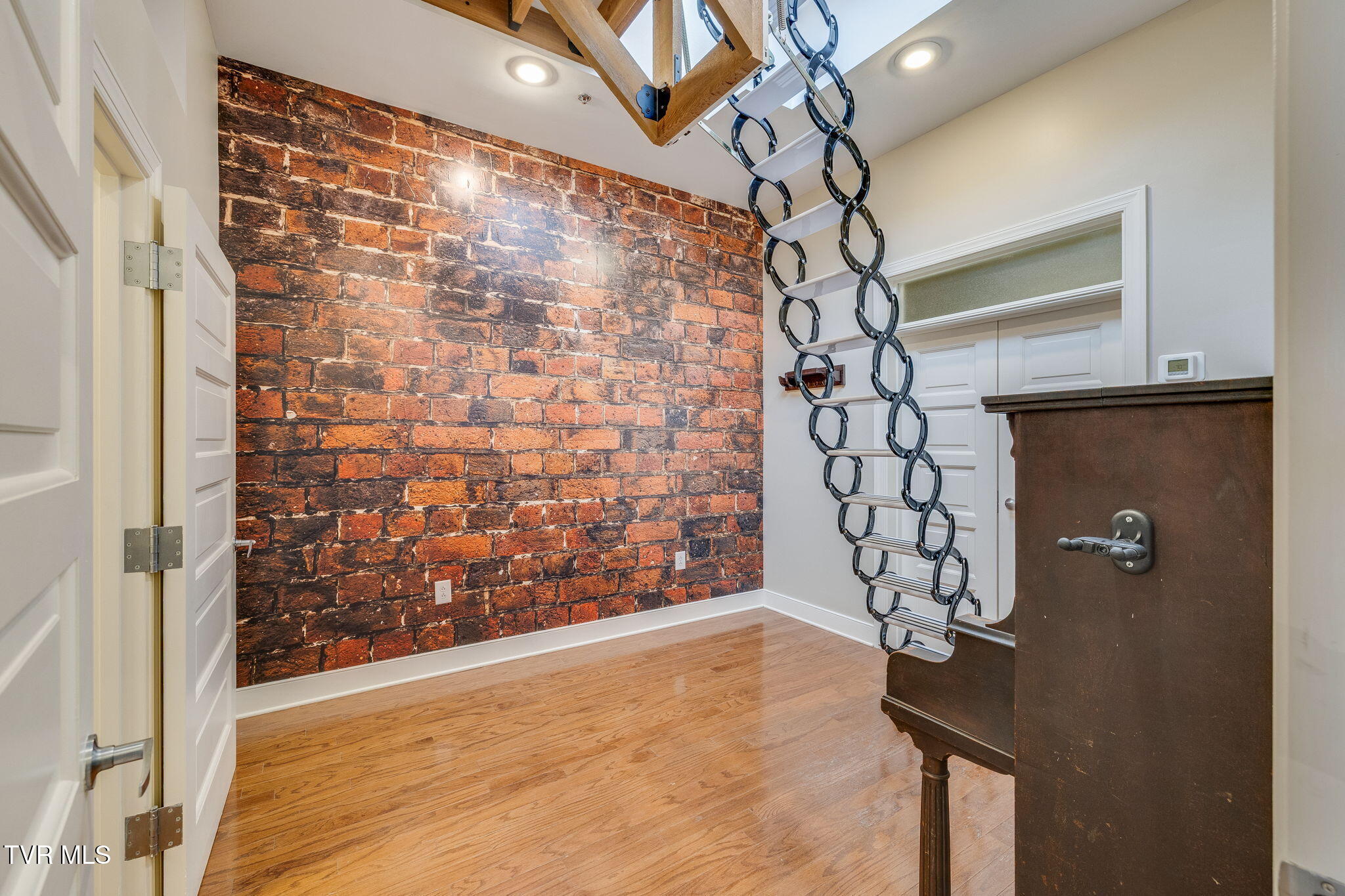 200 Tipton Street 200
