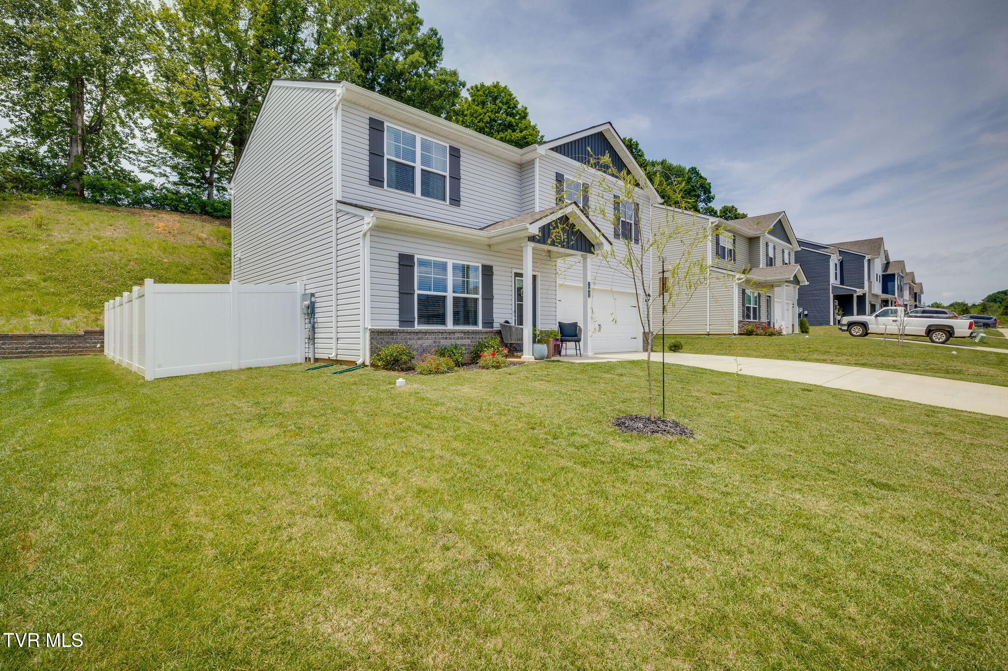 1035 Tomahawk Terrace