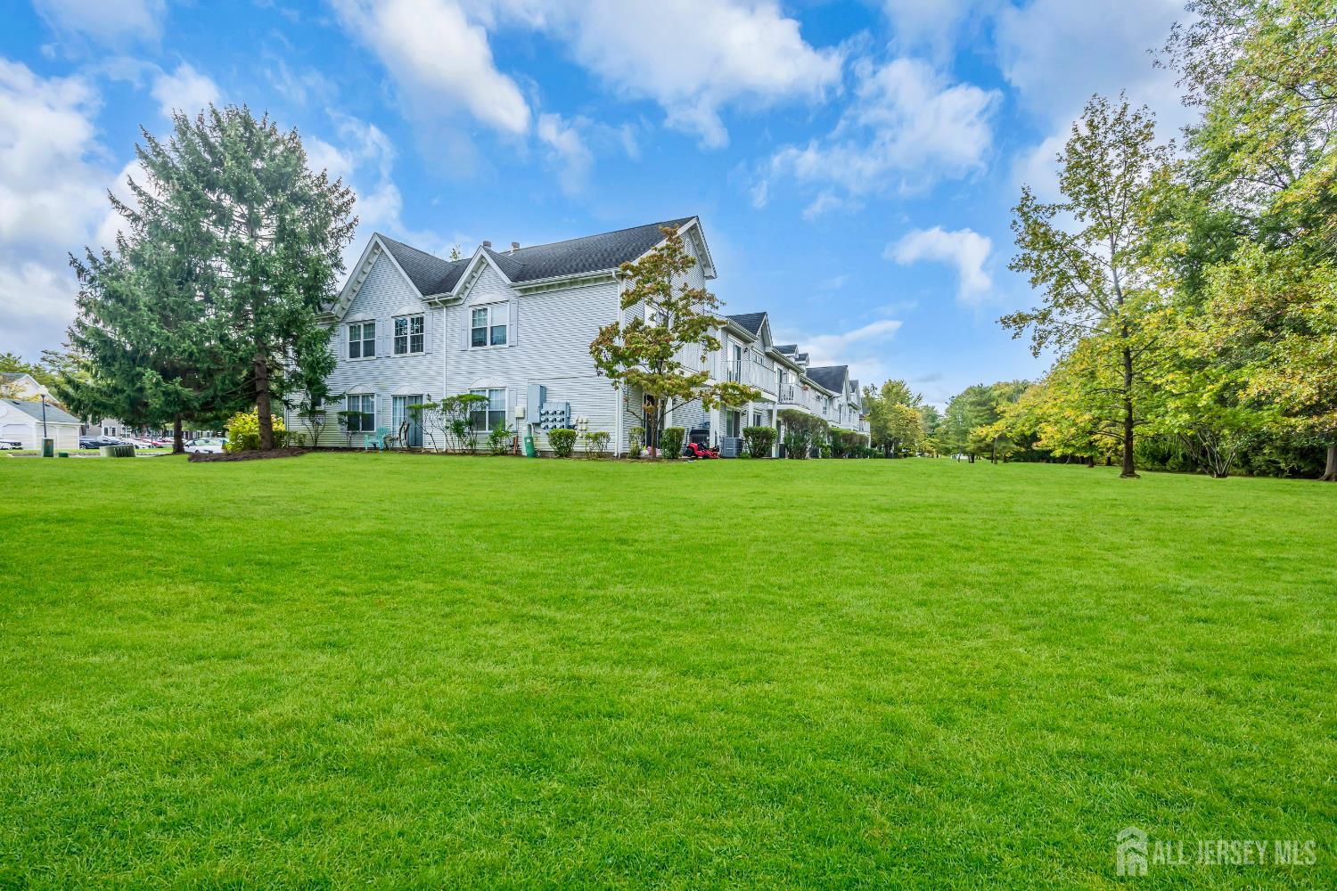 22 ARTHUR GLICK Boulevard