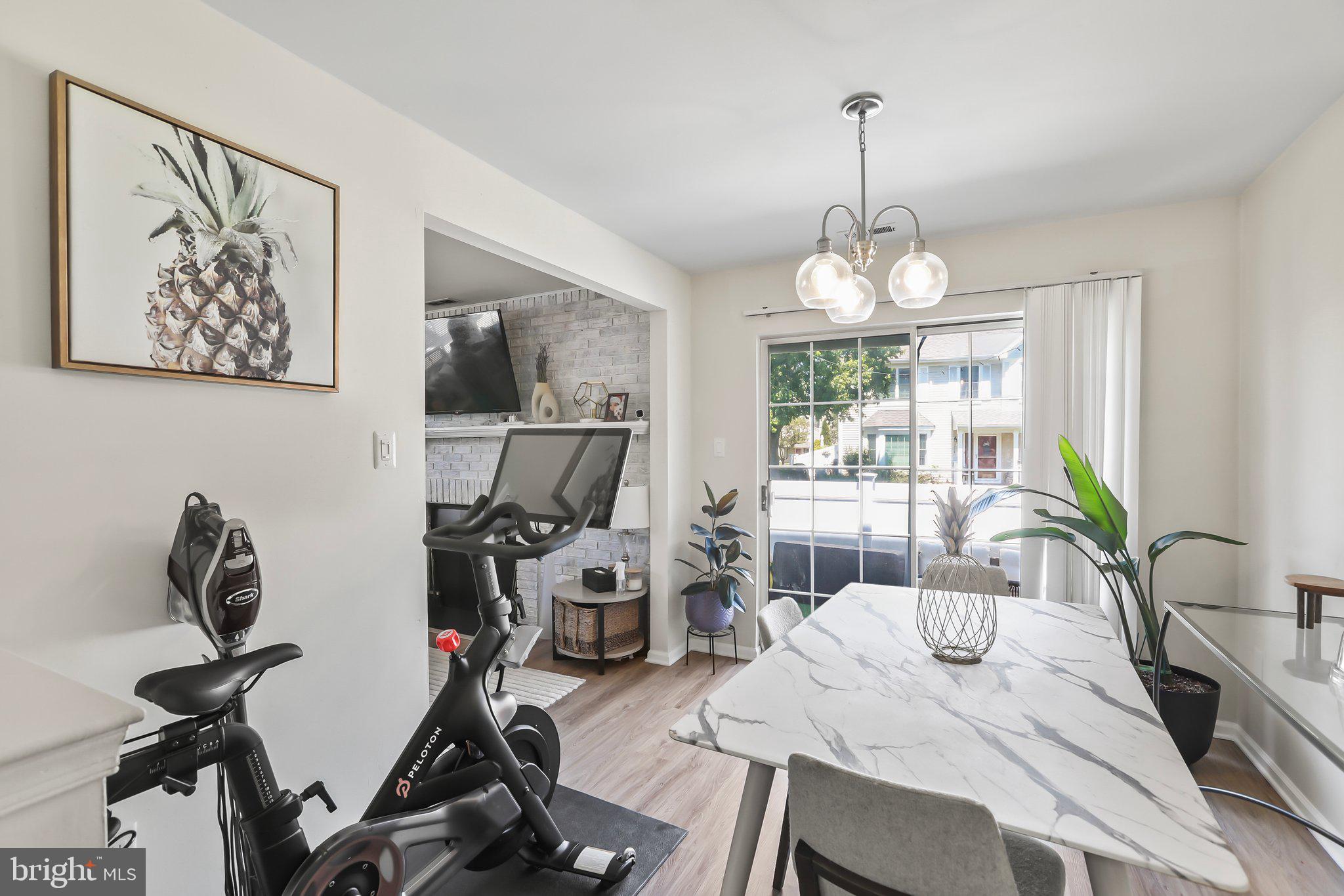 3608 FENWICK LA