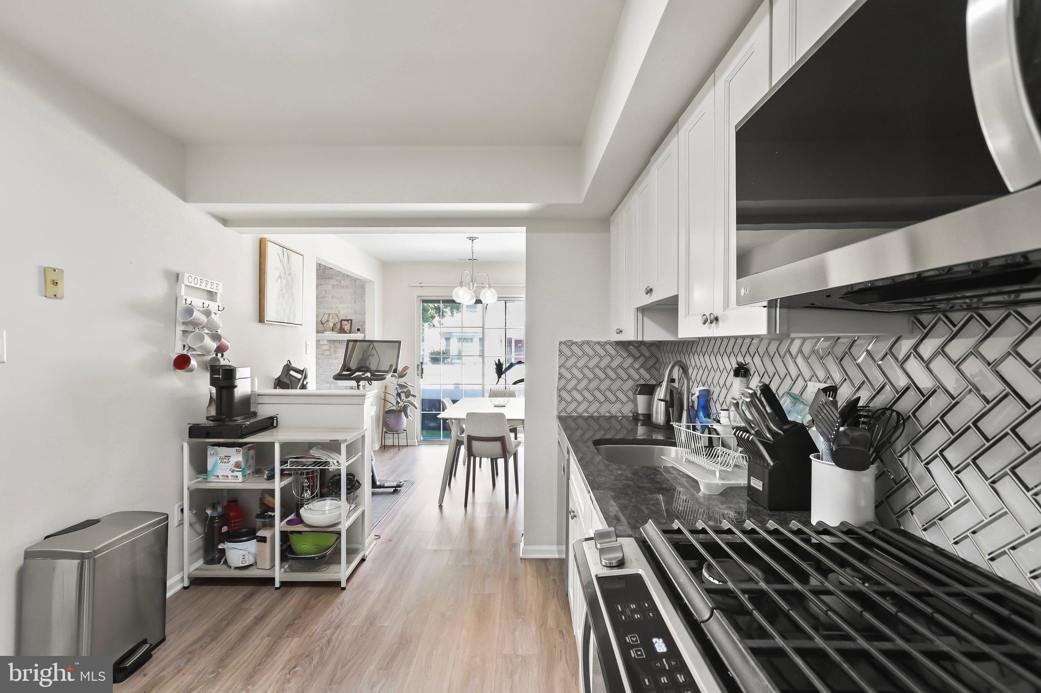 3608 FENWICK LA
