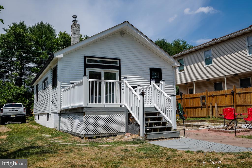 214 Elizabeth St