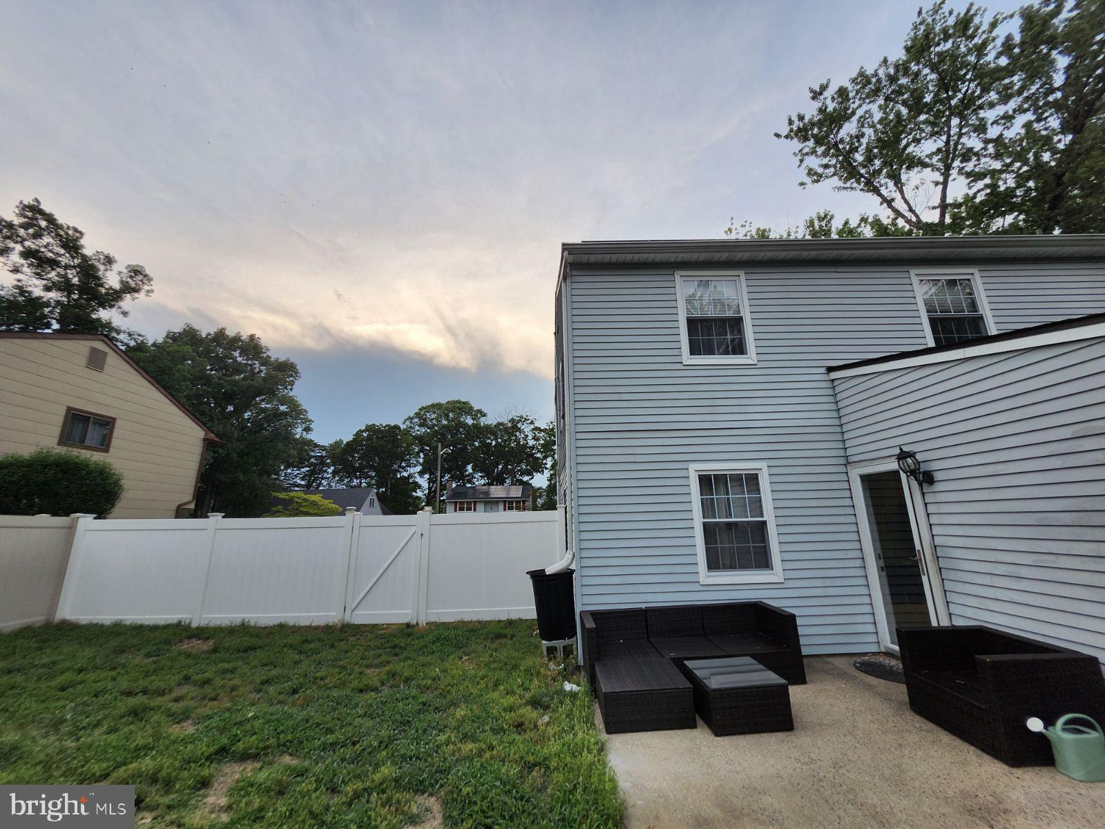 36 Henry St