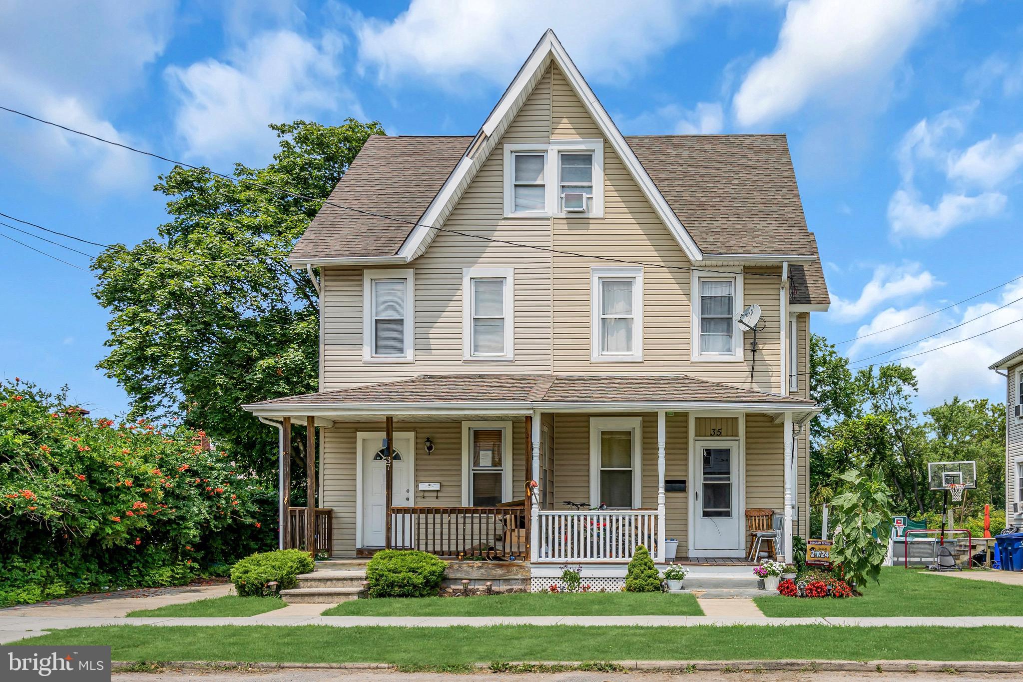 35 Polk St