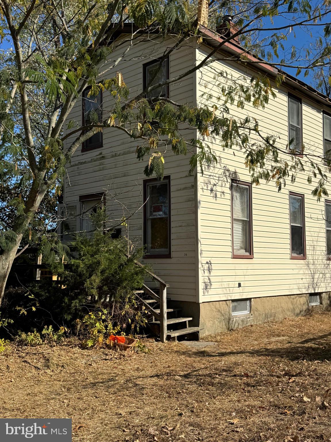 210 Whittaker St