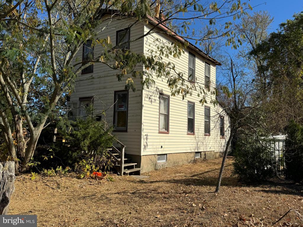 210 Whittaker St