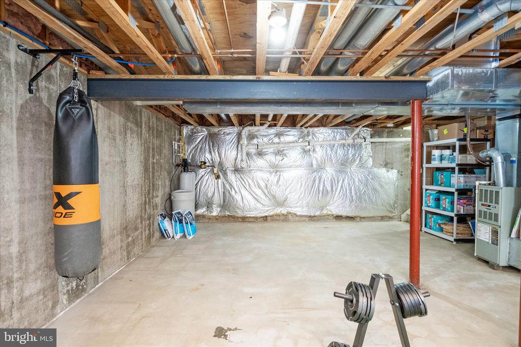 33 Hemlock Ct