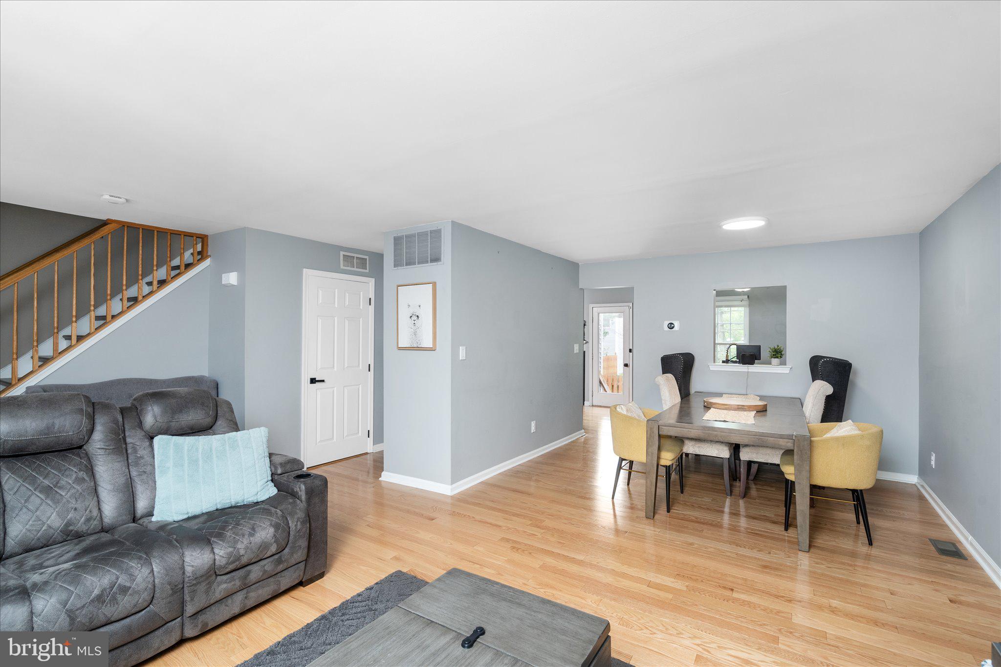 33 Hemlock Ct