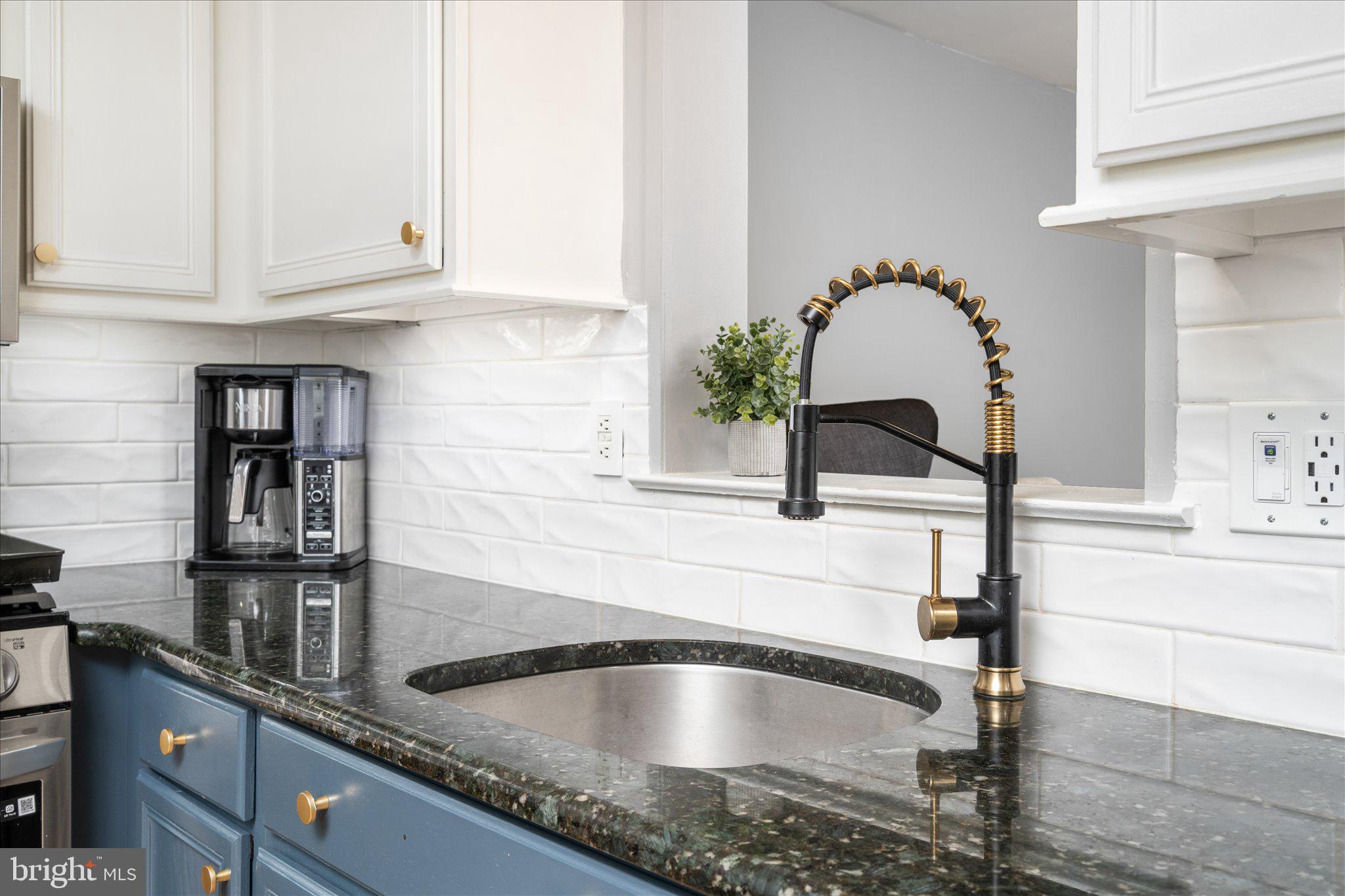 33 Hemlock Ct